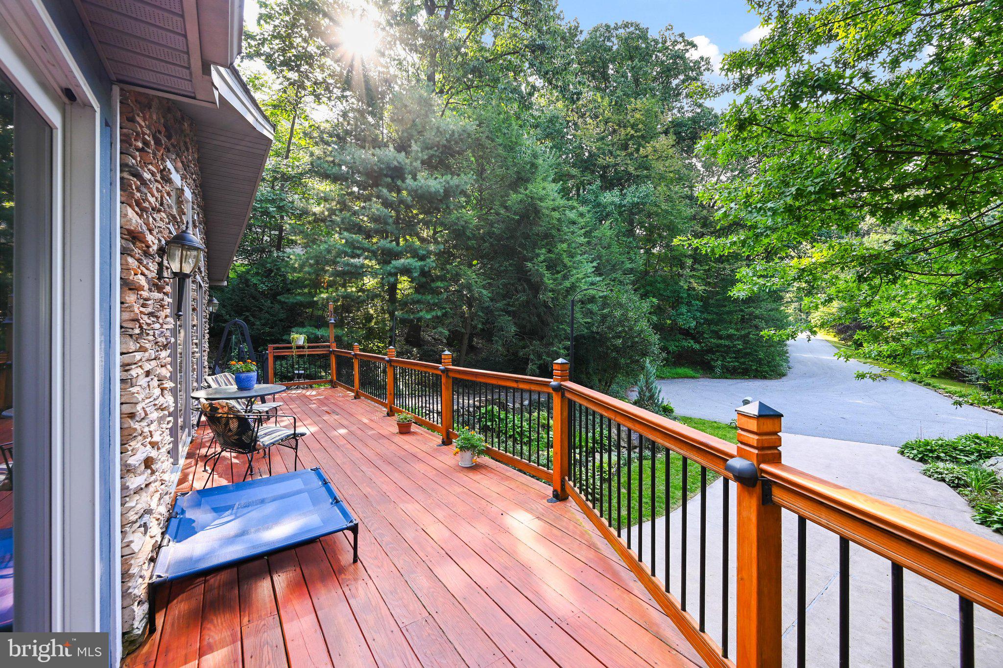 761 WOODS DRIVE
