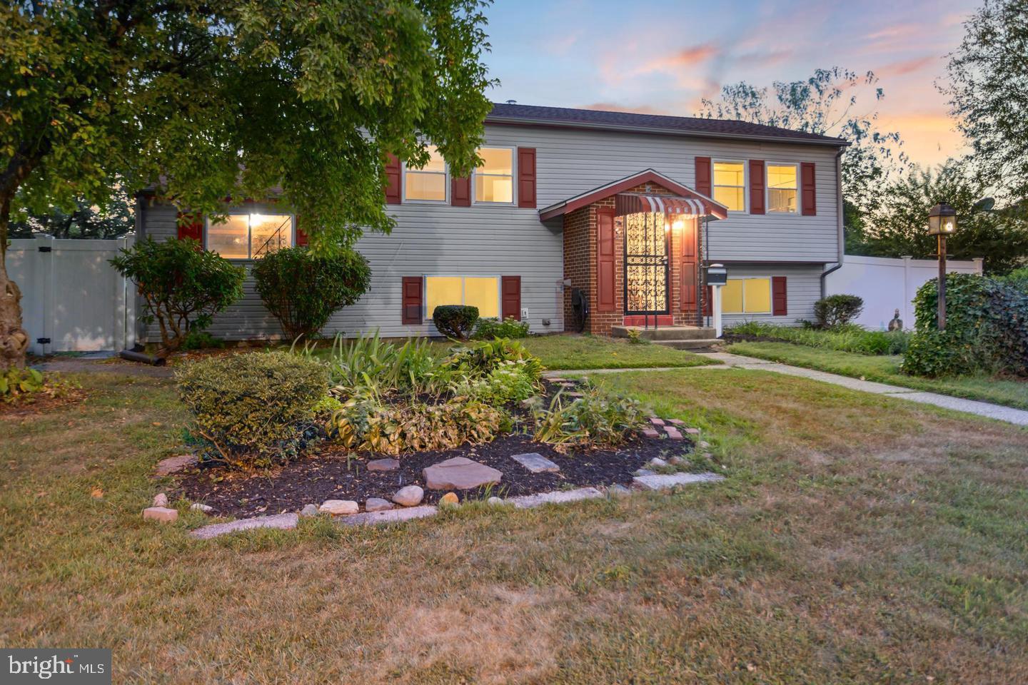 LAKE VALLEY - Residential