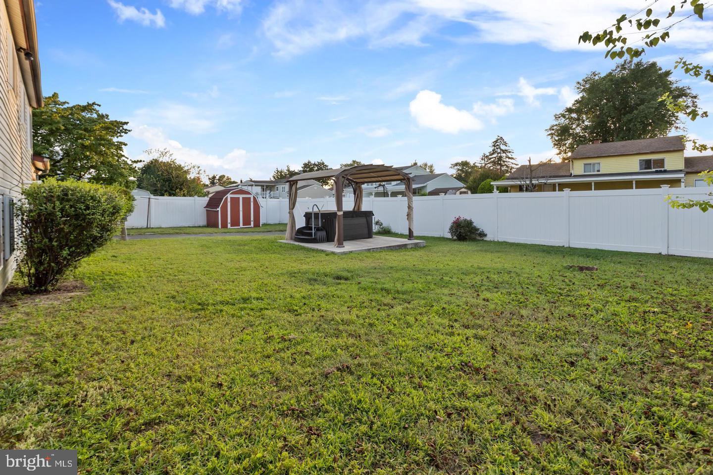 LAKE VALLEY - Residential