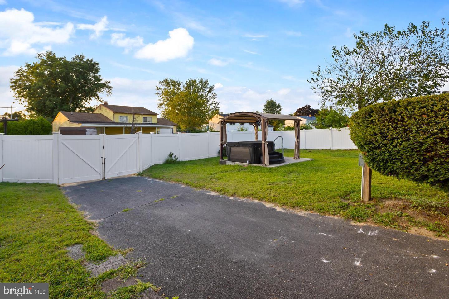 LAKE VALLEY - Residential