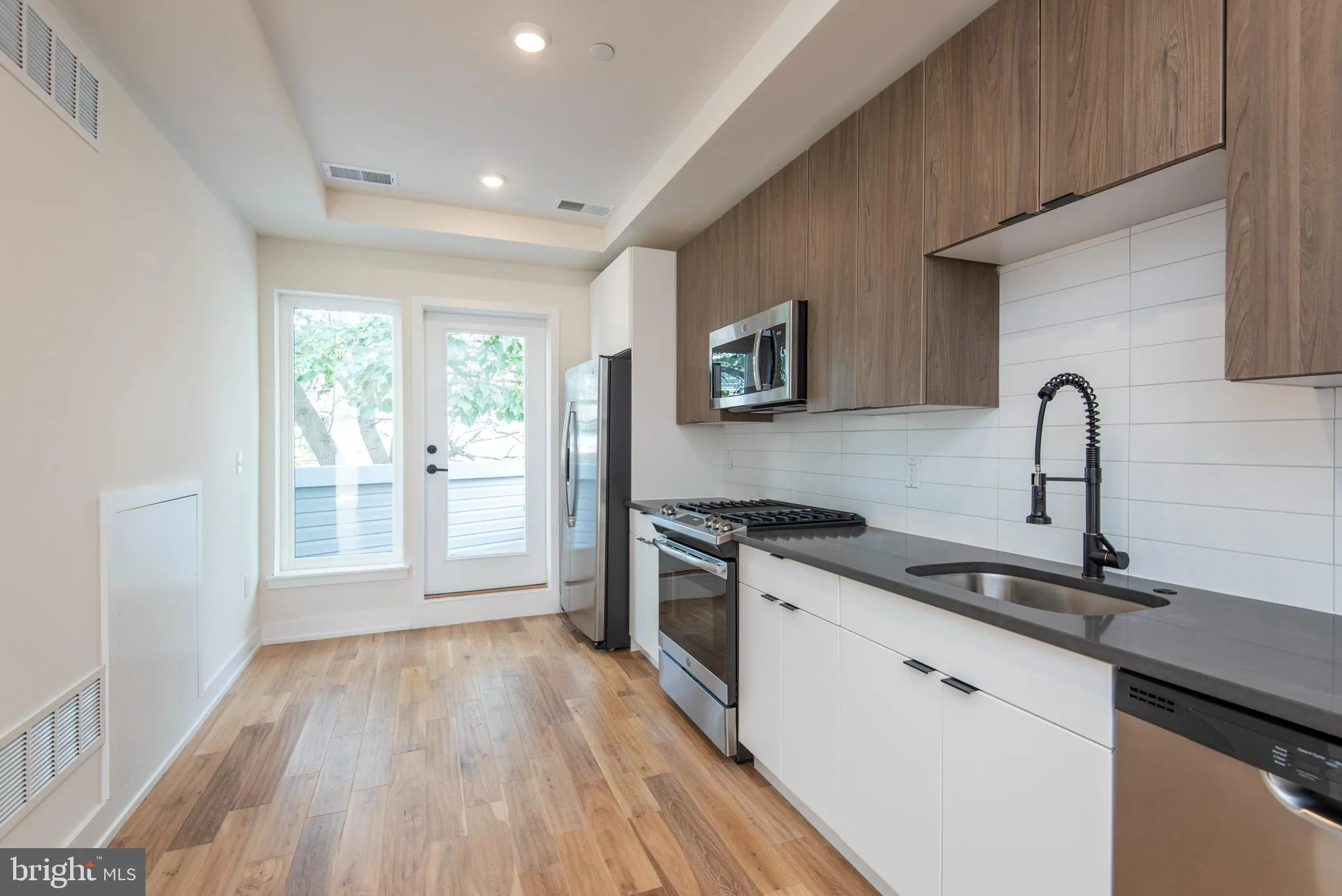Philadelphia, Pennsylvania 19104, United States, 2 Bedrooms Bedrooms, ,2 BathroomsBathrooms,Residential,Active,10251