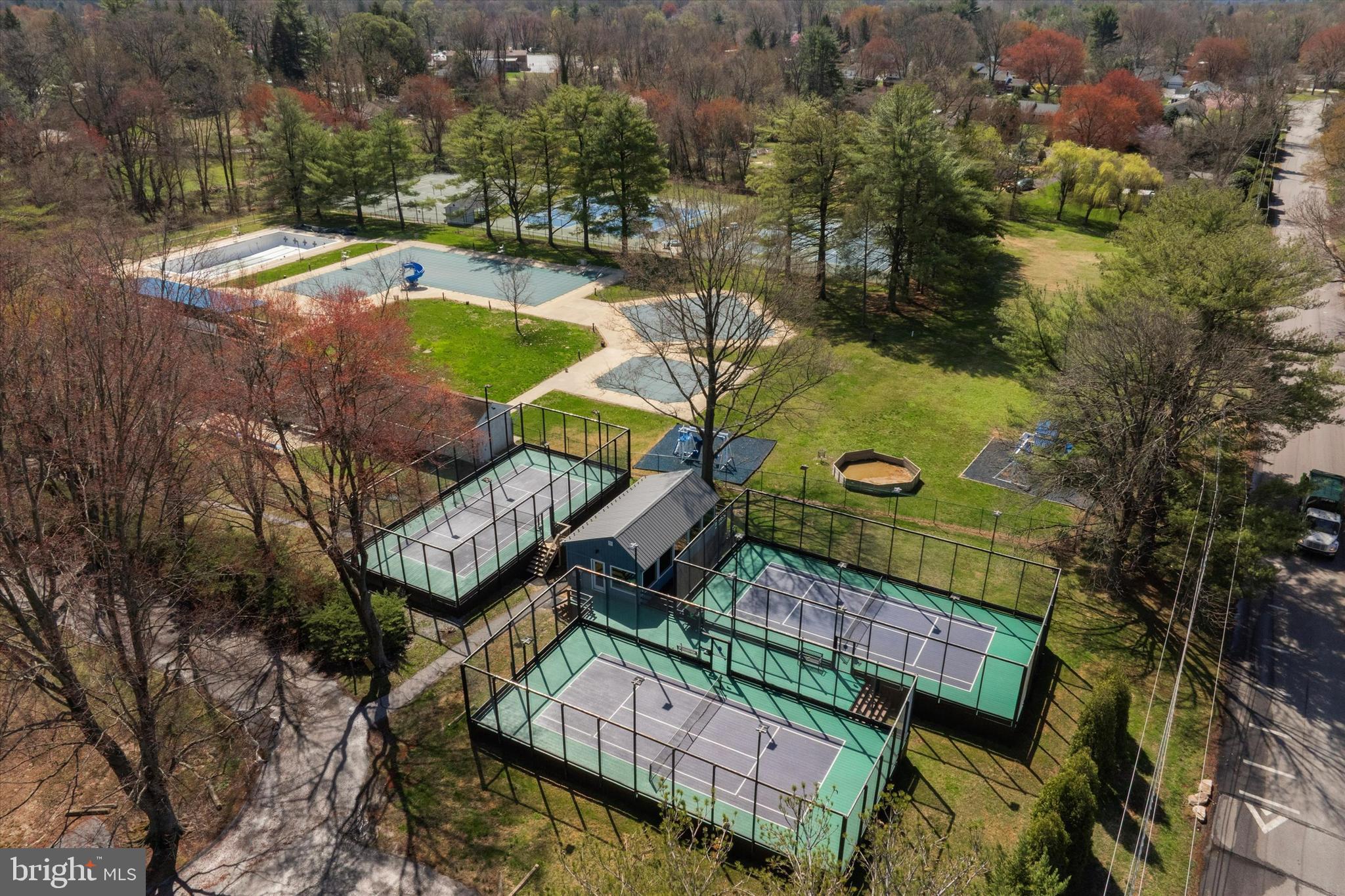 SCOT GLEN - Residential