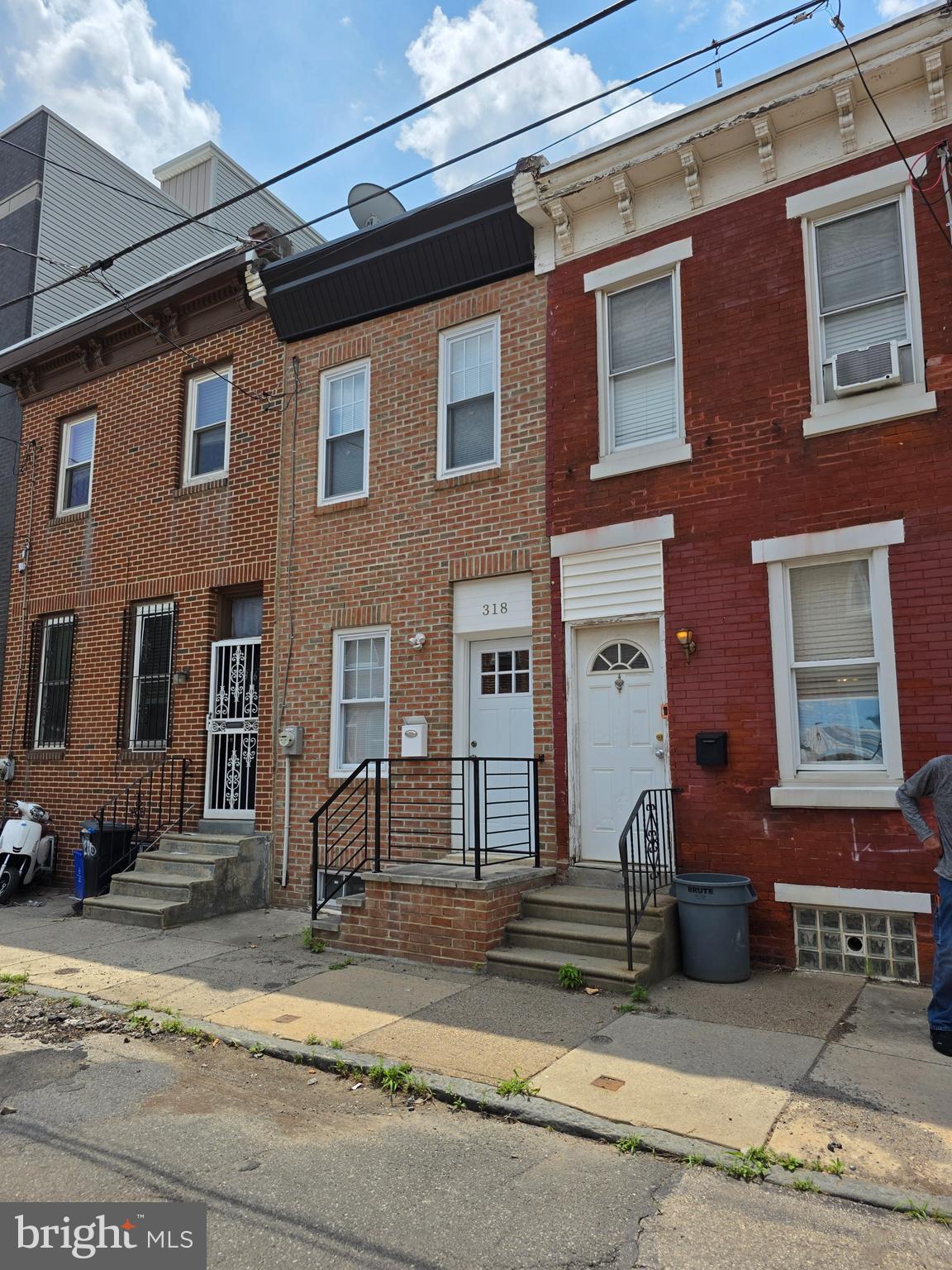 318 N WIOTA STREET