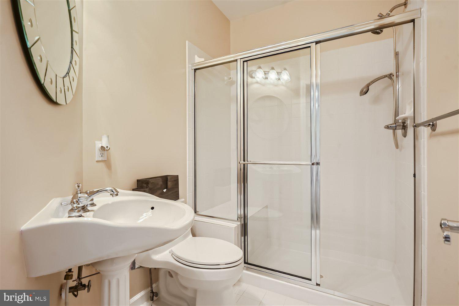 BEAVERBROOK - Residential