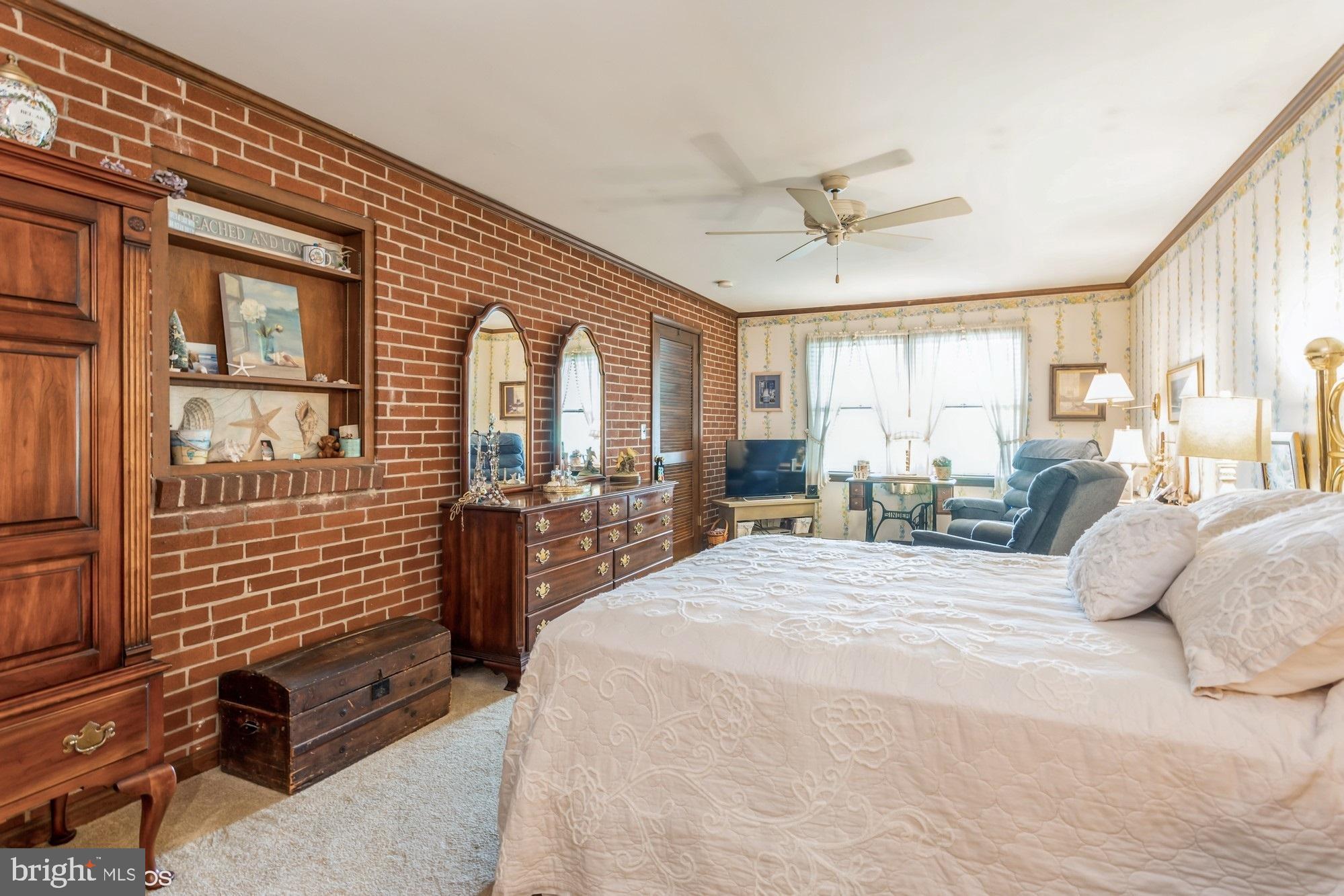 HOWARD PARK - Residential