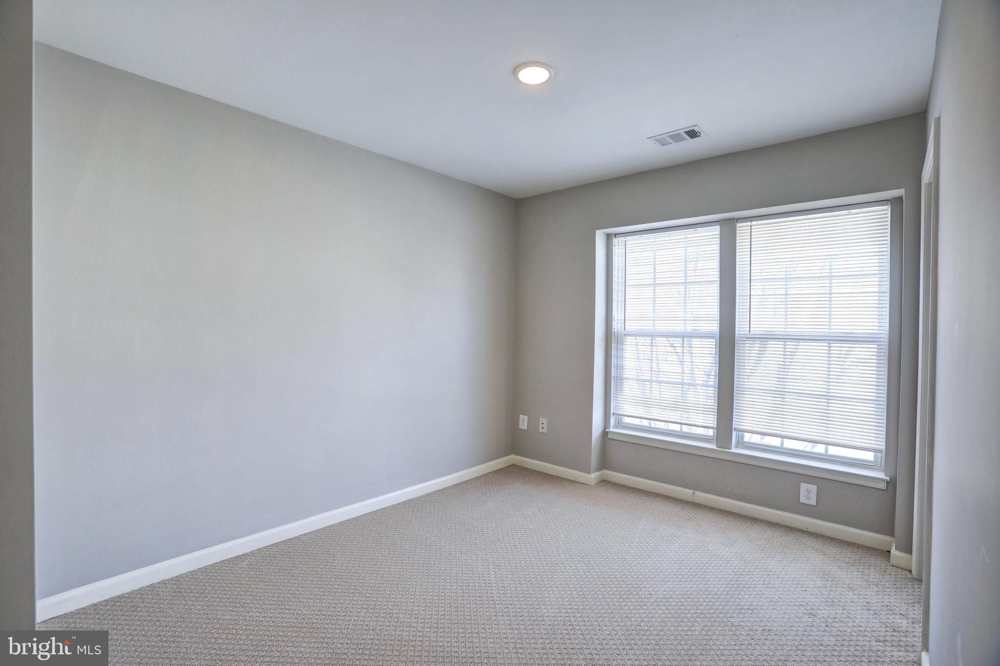 LAKELAND PLACE - Residential