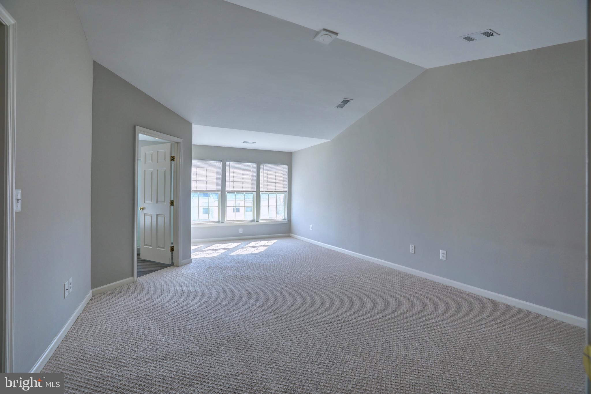 LAKELAND PLACE - Residential