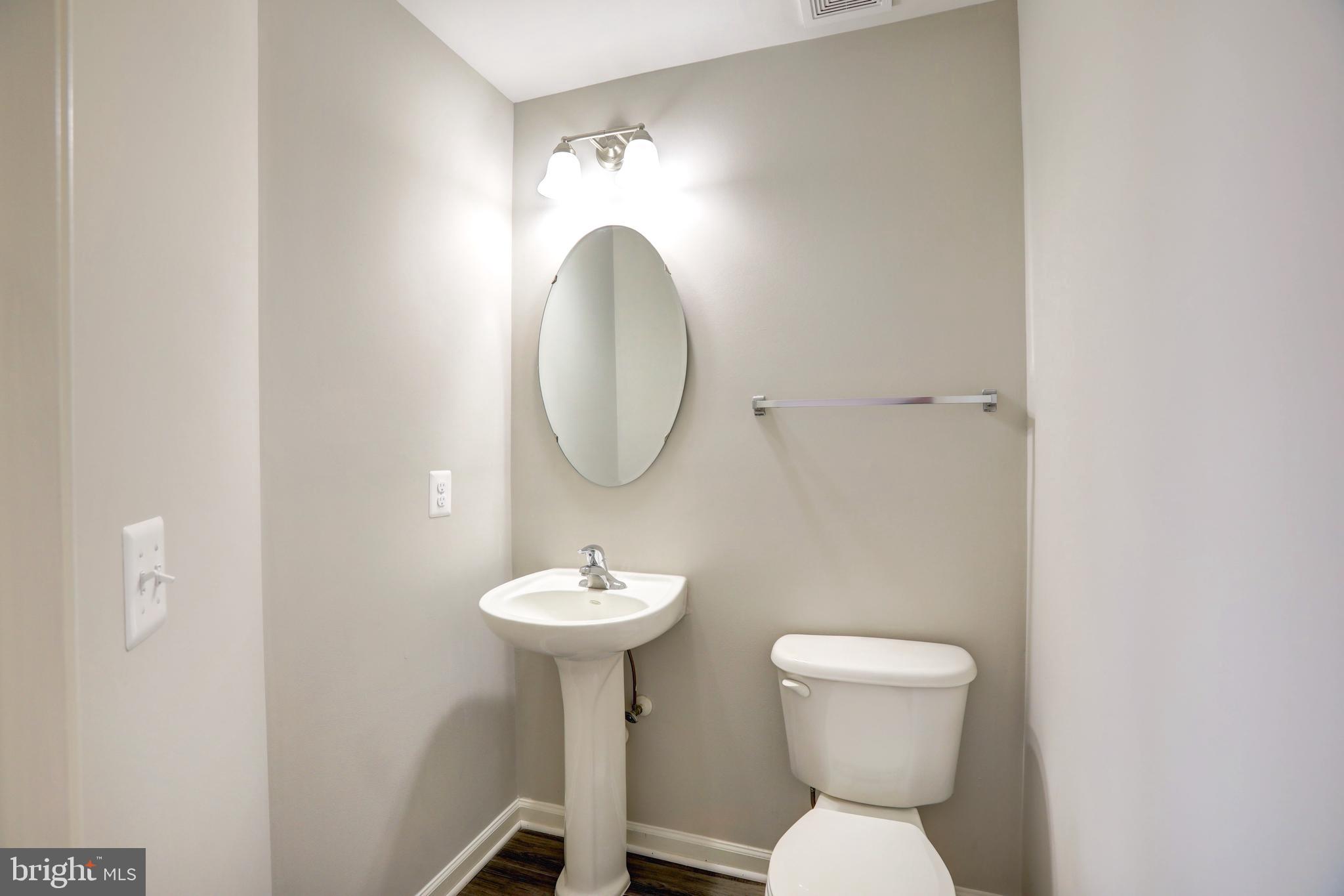 LAKELAND PLACE - Residential