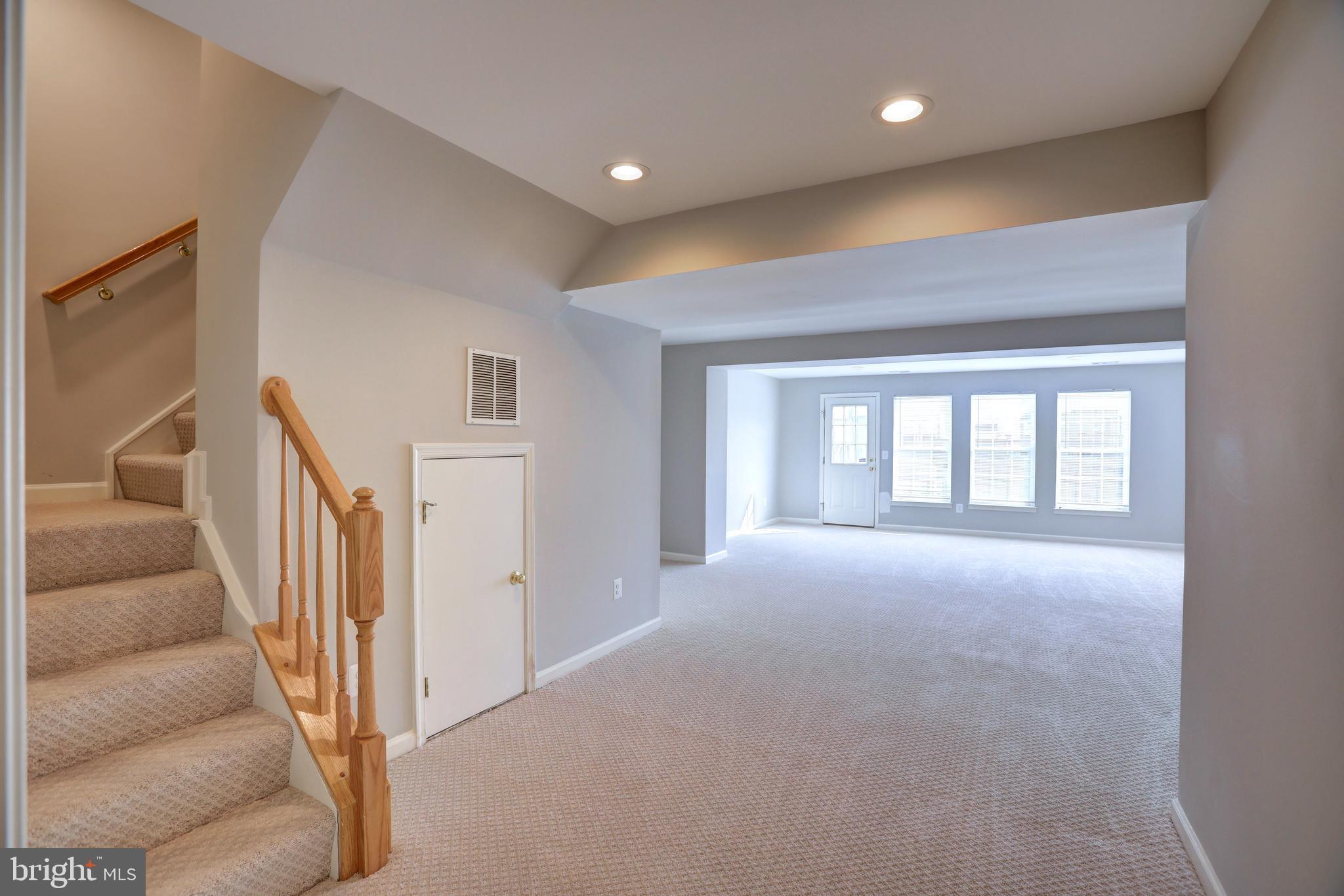 LAKELAND PLACE - Residential