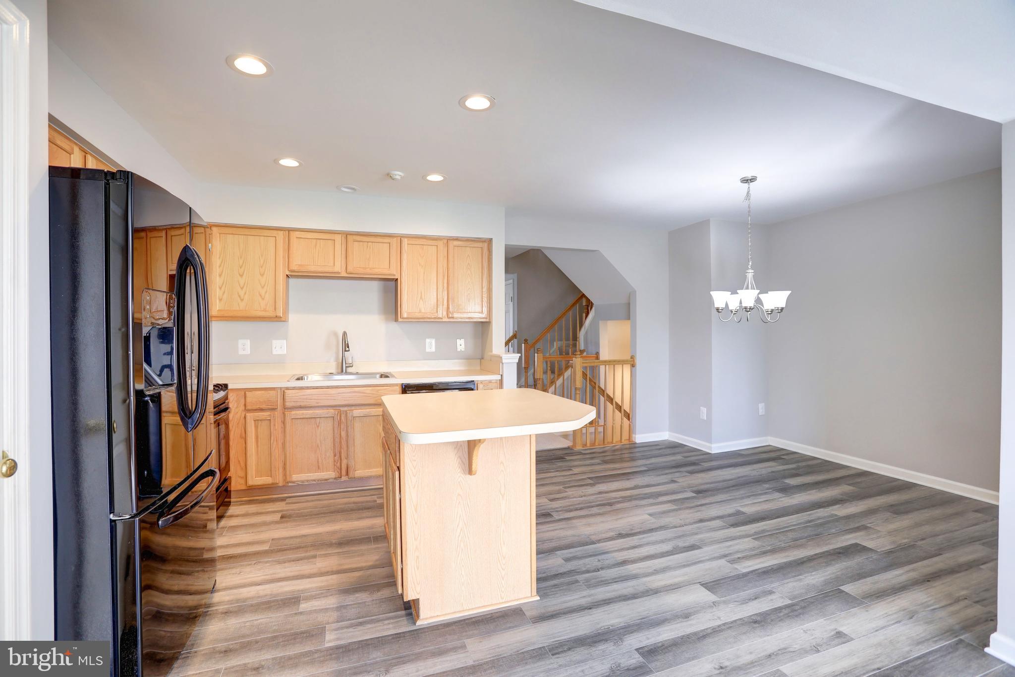 LAKELAND PLACE - Residential