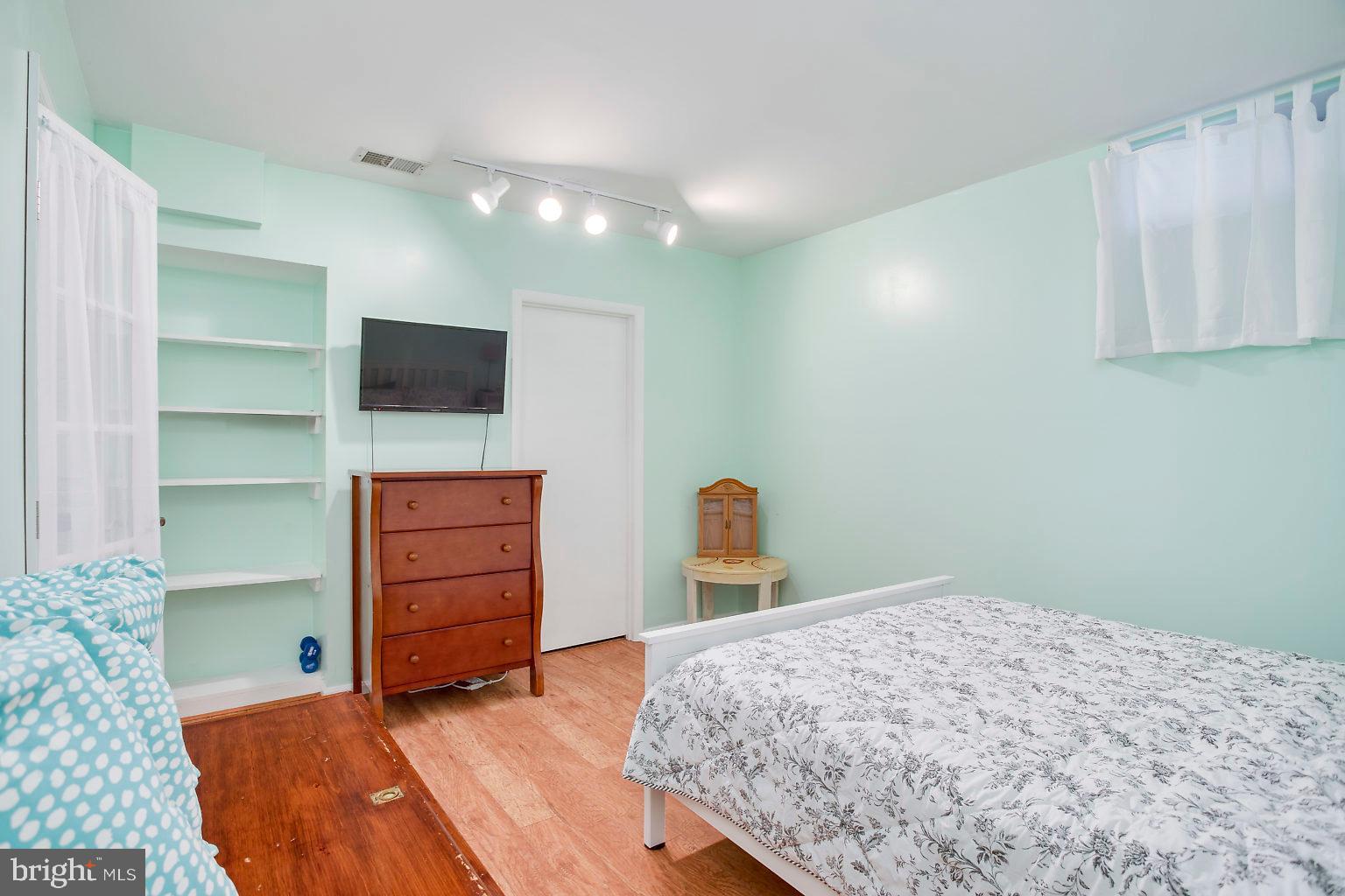 CONSTANT BRANCH - Residential