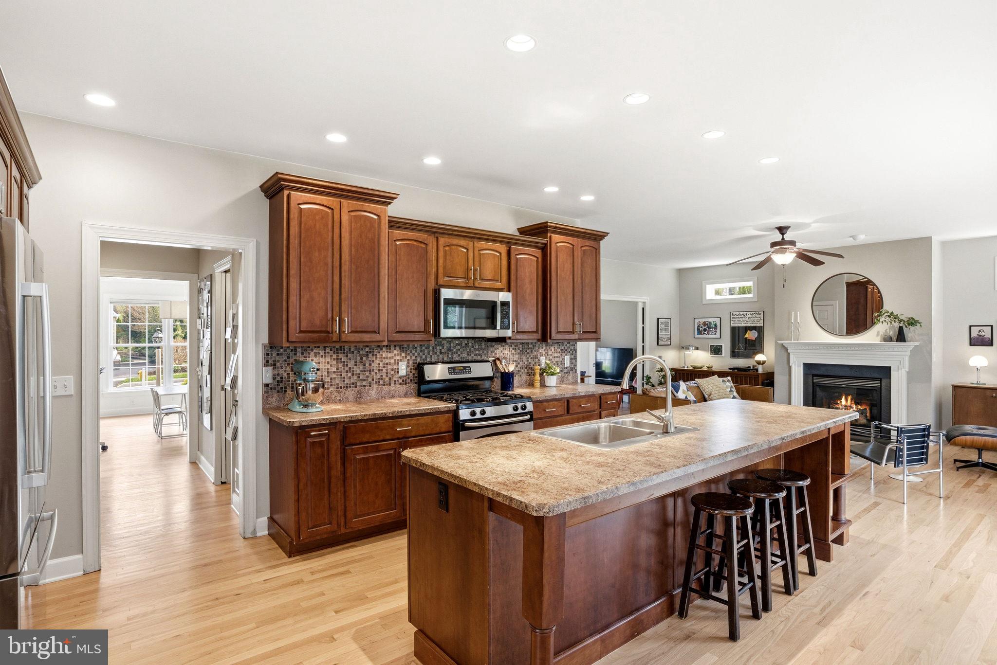 SOUTHPOINT MEADOWS - Residential