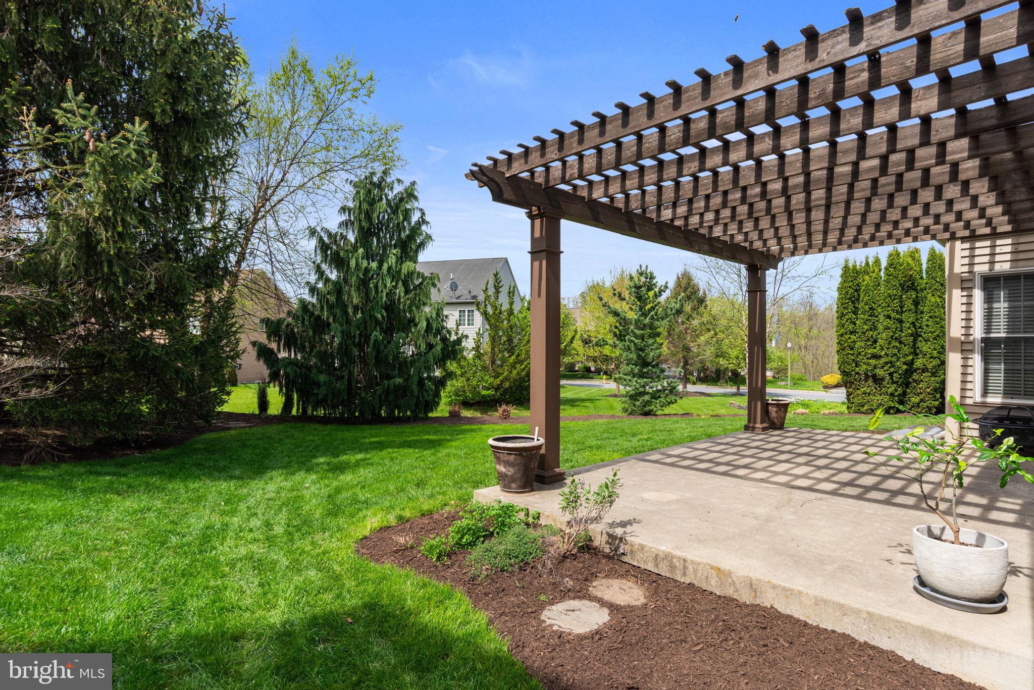 SOUTHPOINT MEADOWS - Residential