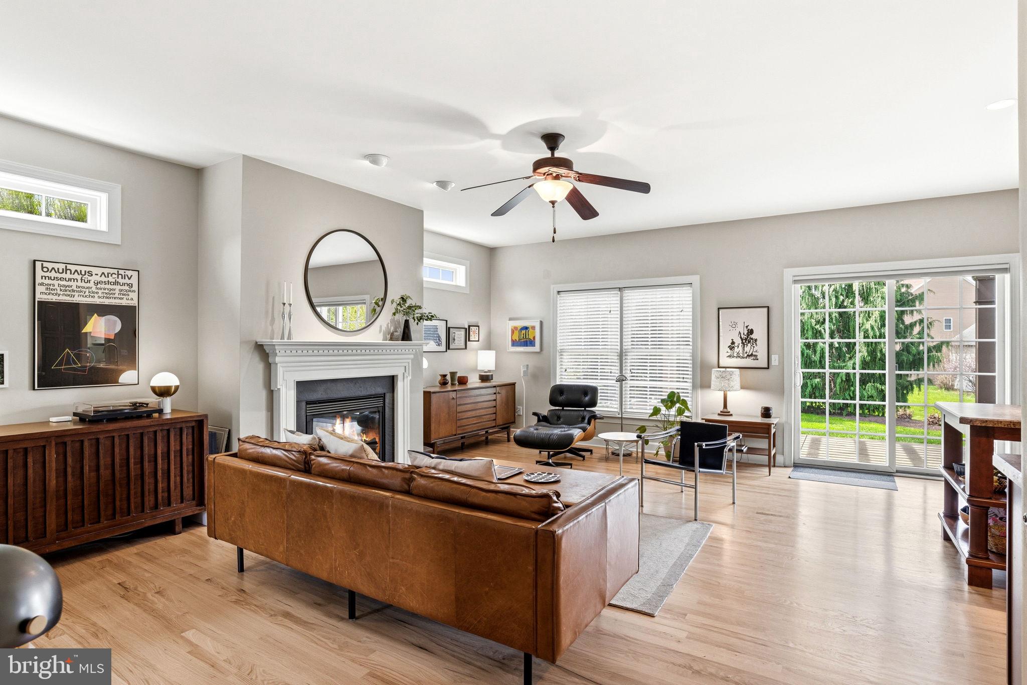 SOUTHPOINT MEADOWS - Residential