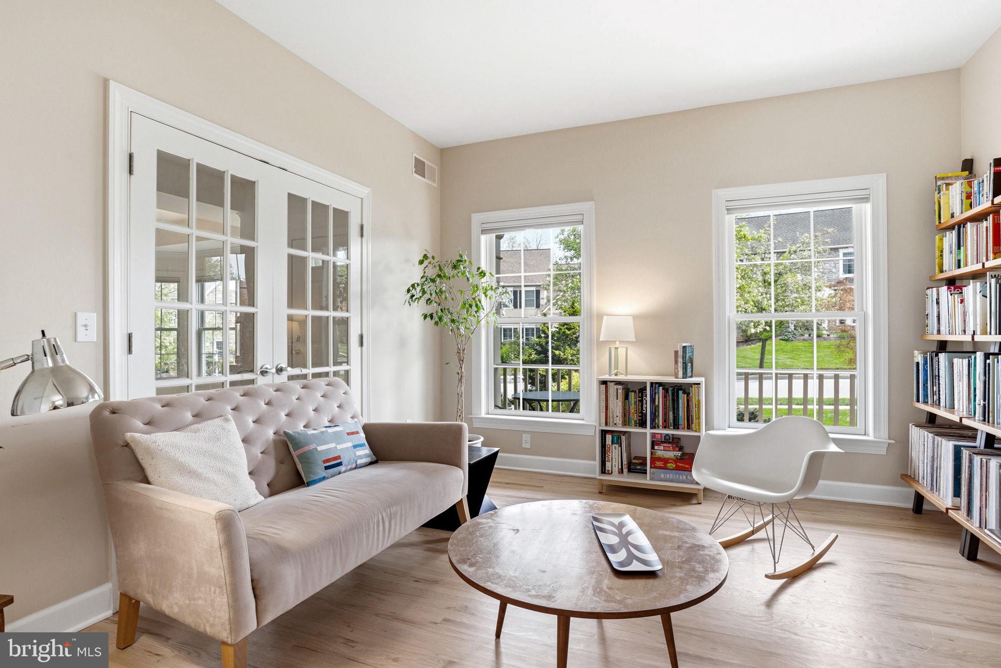 SOUTHPOINT MEADOWS - Residential