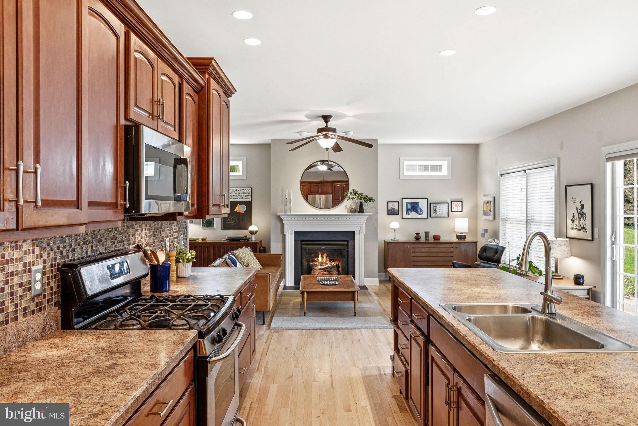 SOUTHPOINT MEADOWS - Residential