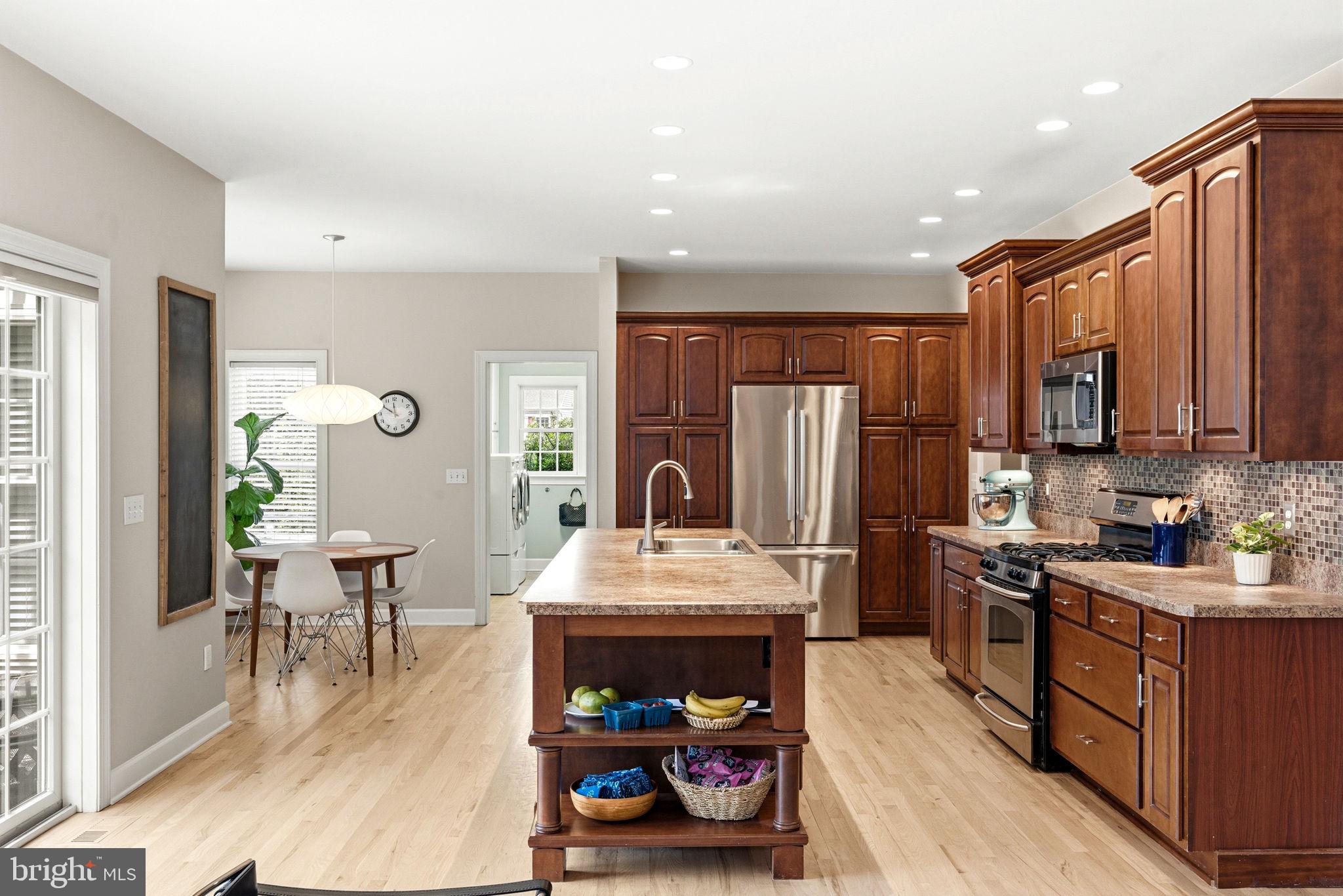 SOUTHPOINT MEADOWS - Residential