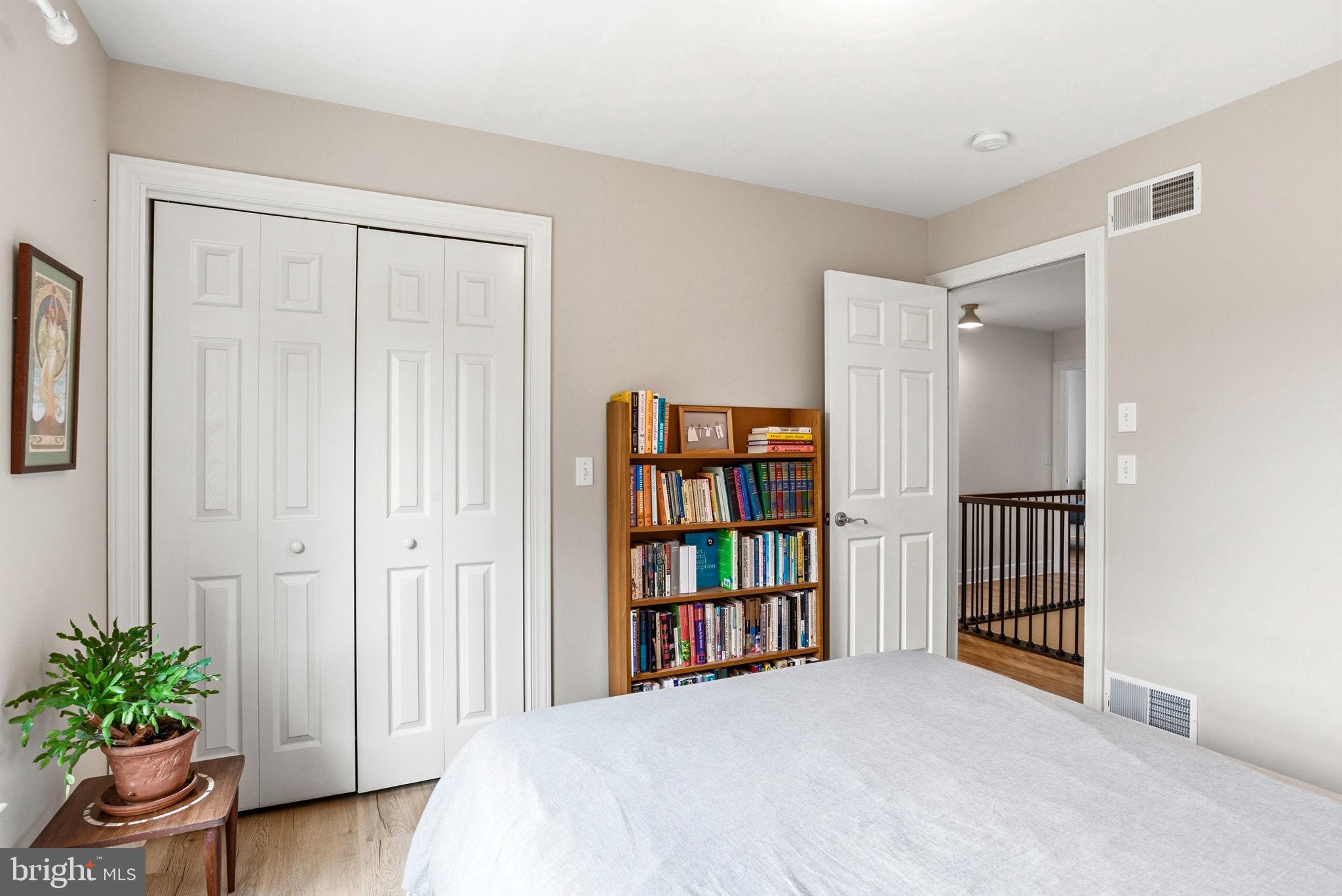 SOUTHPOINT MEADOWS - Residential