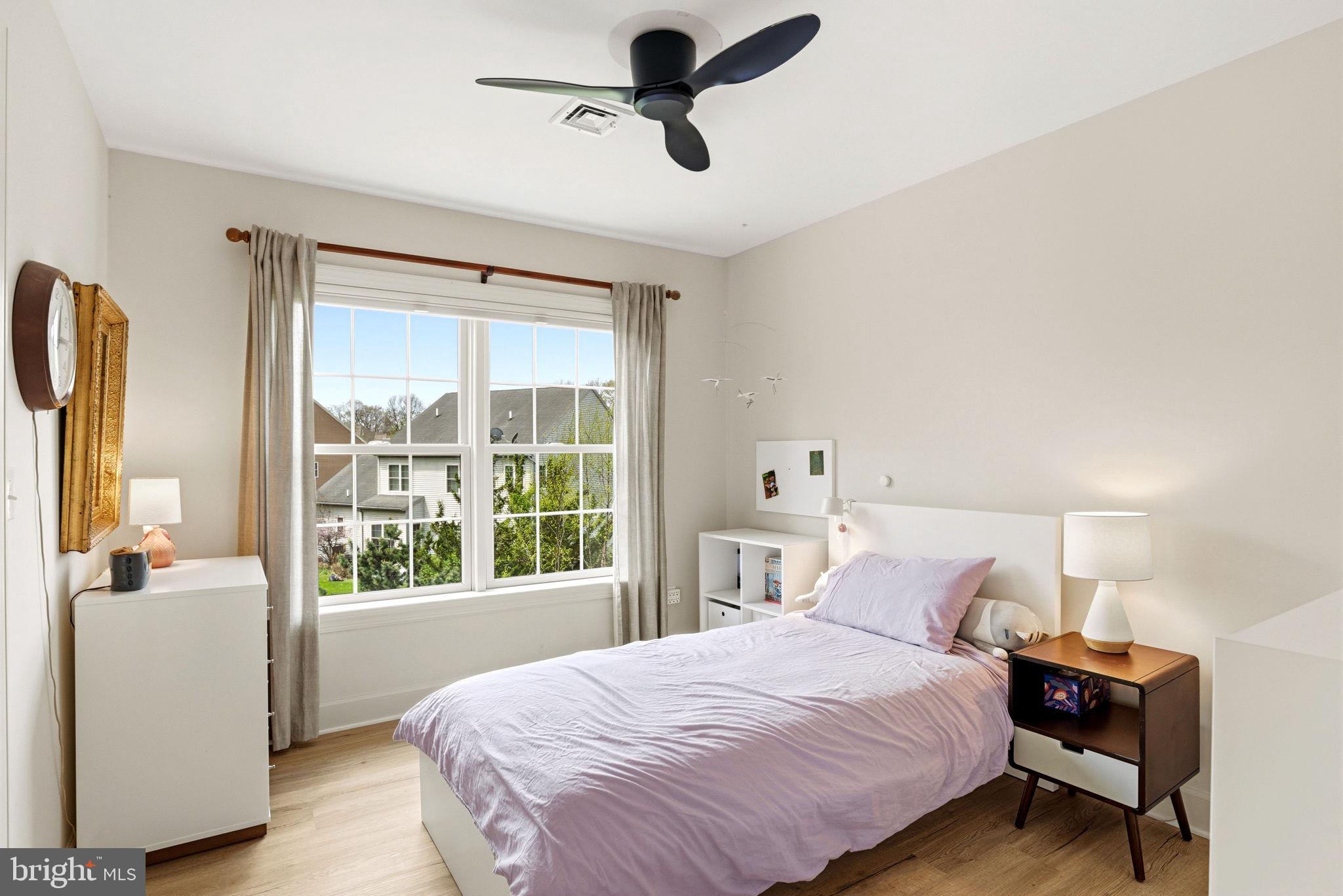 SOUTHPOINT MEADOWS - Residential