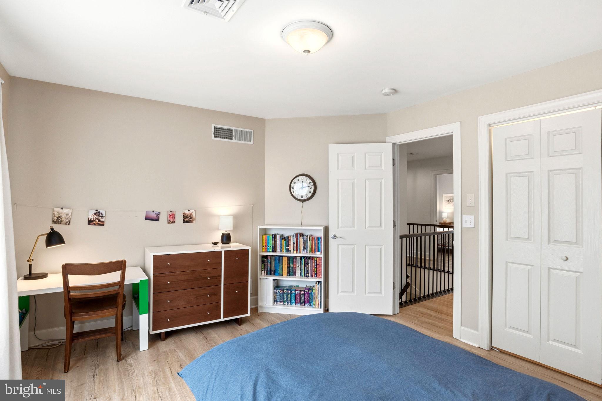 SOUTHPOINT MEADOWS - Residential