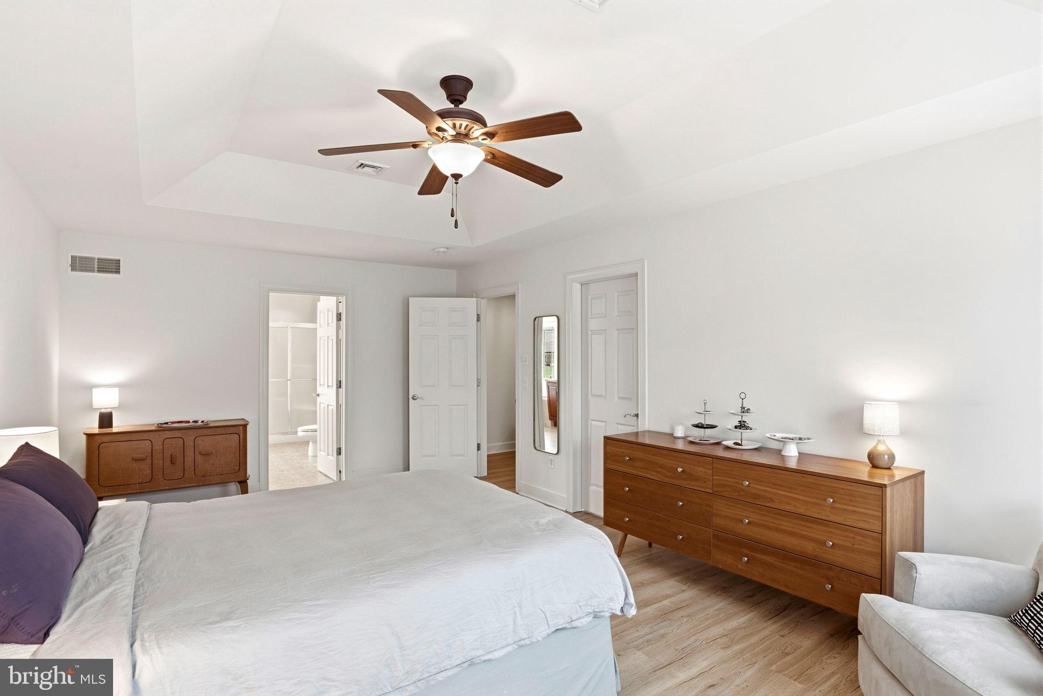 SOUTHPOINT MEADOWS - Residential