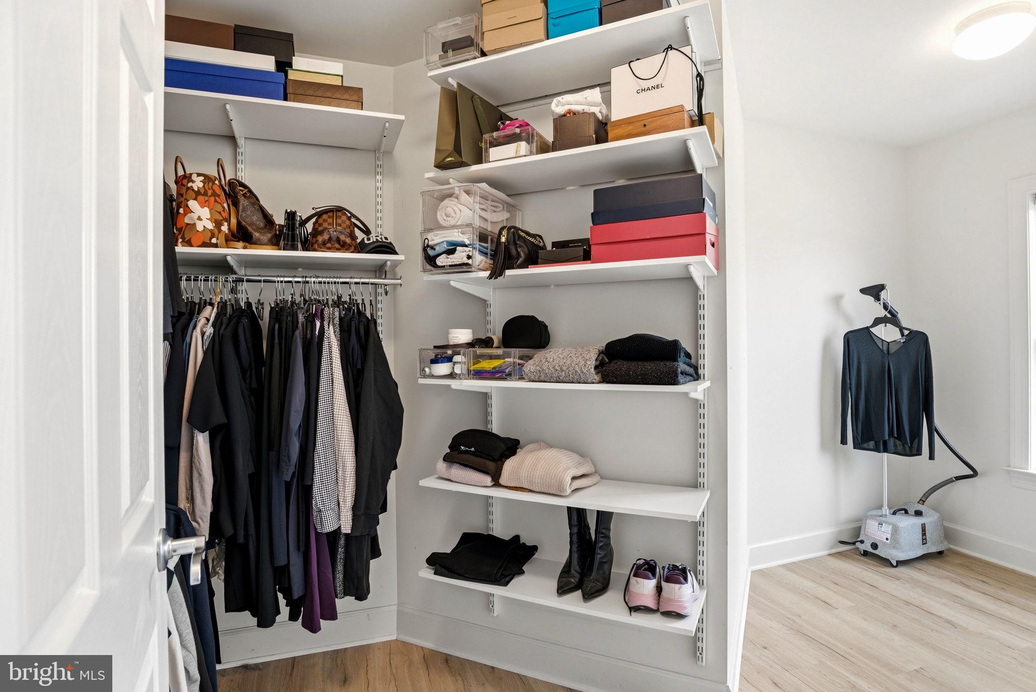 SOUTHPOINT MEADOWS - Residential