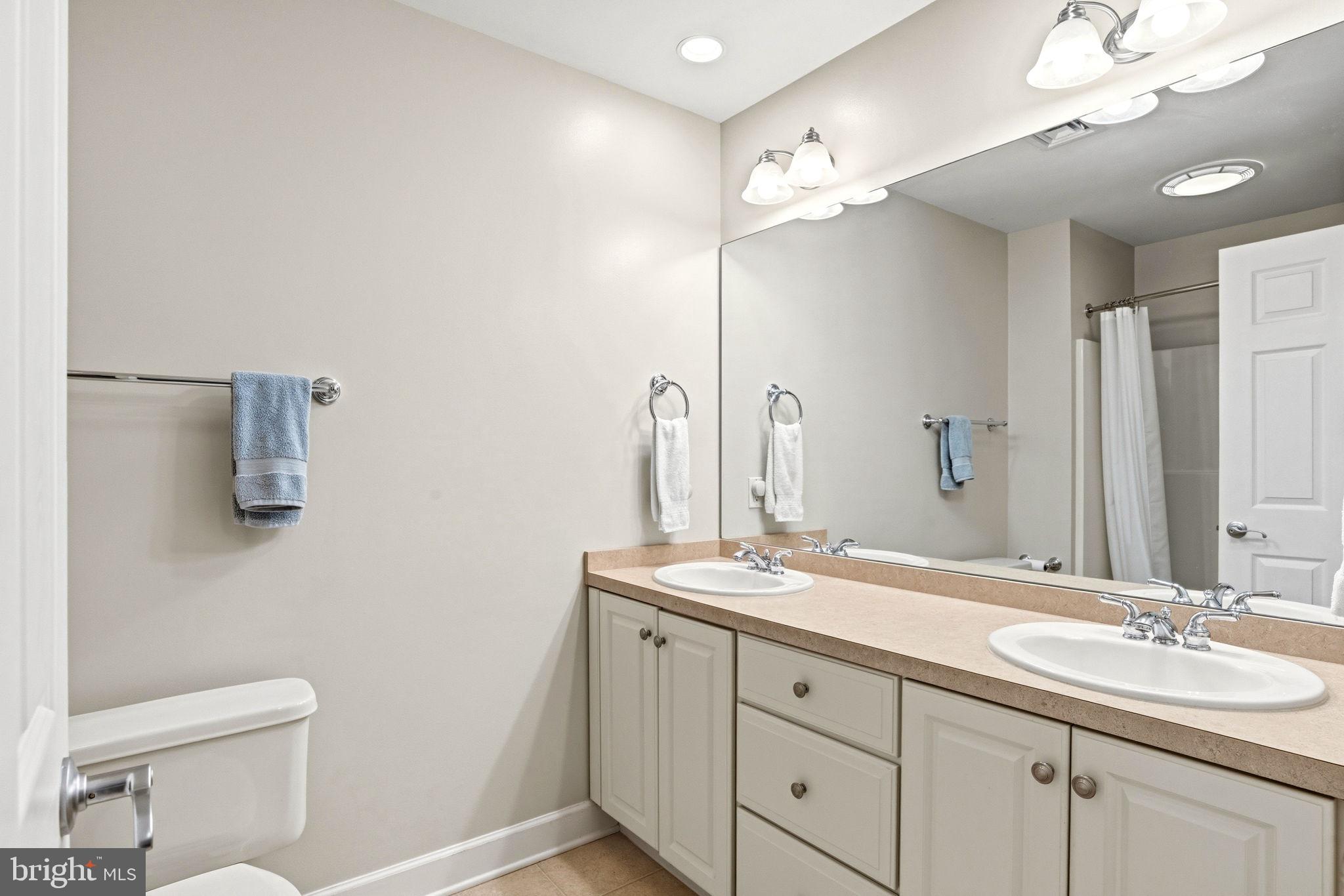 SOUTHPOINT MEADOWS - Residential