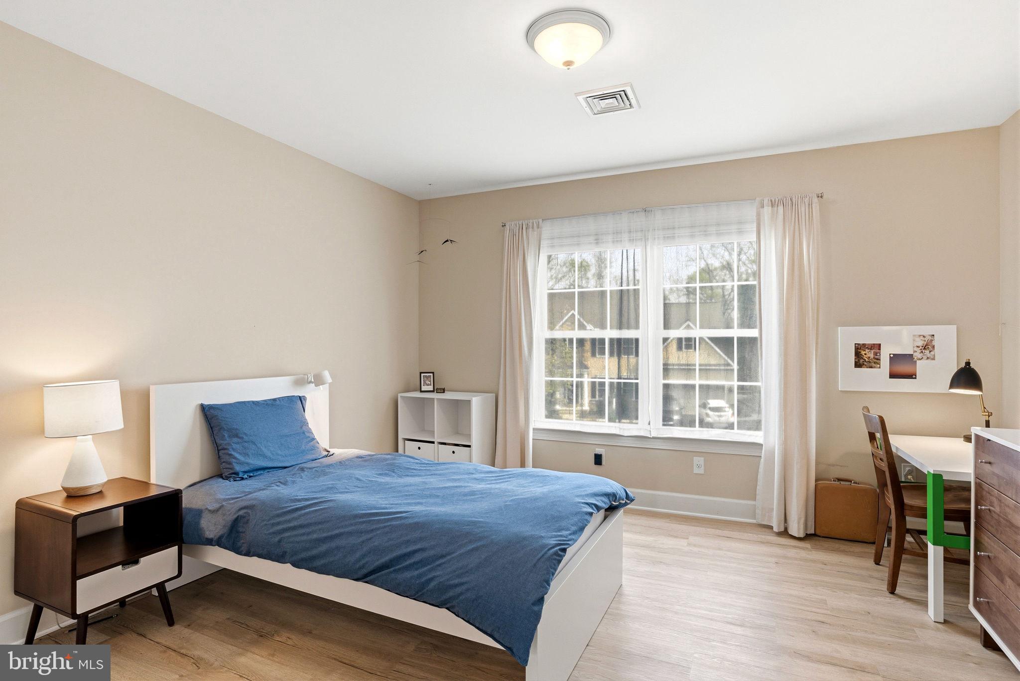 SOUTHPOINT MEADOWS - Residential