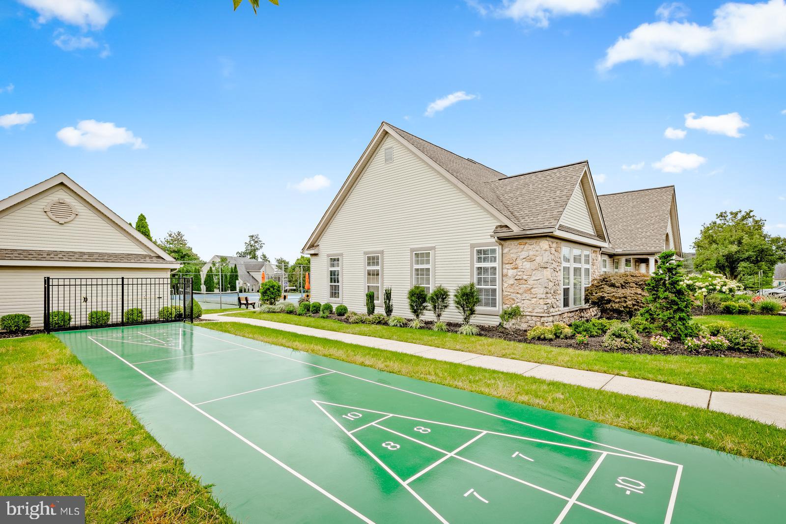 LEGACY OAKS - Residential