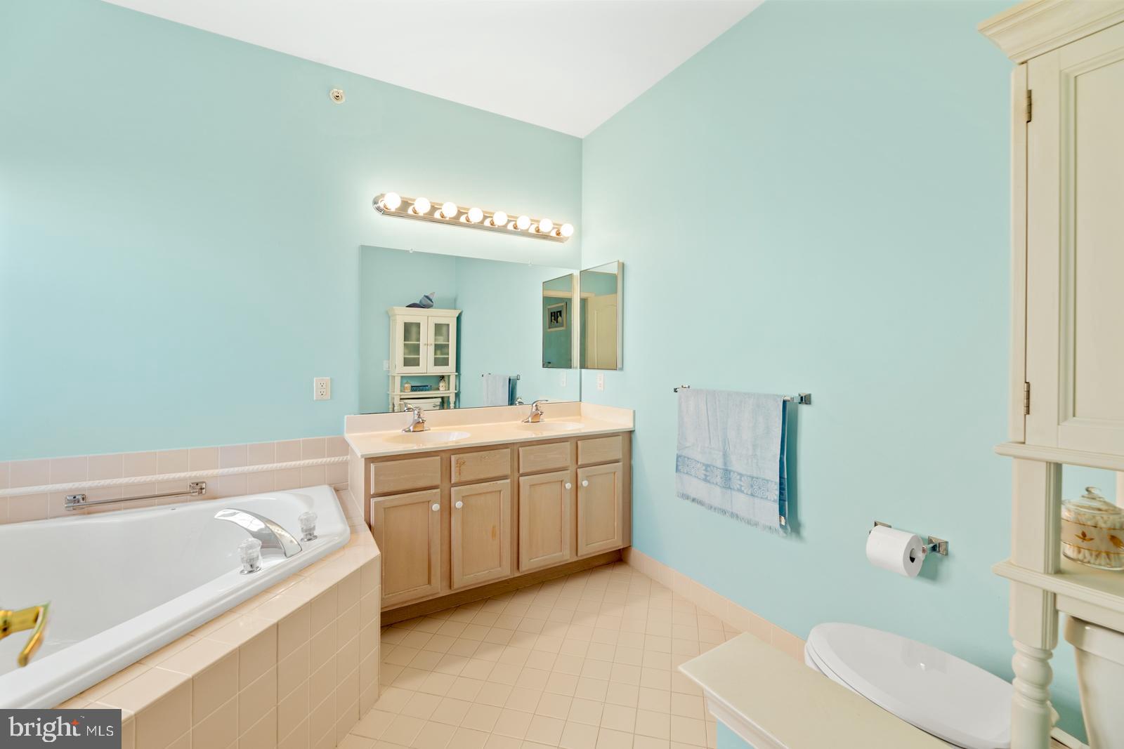 LEGACY OAKS - Residential