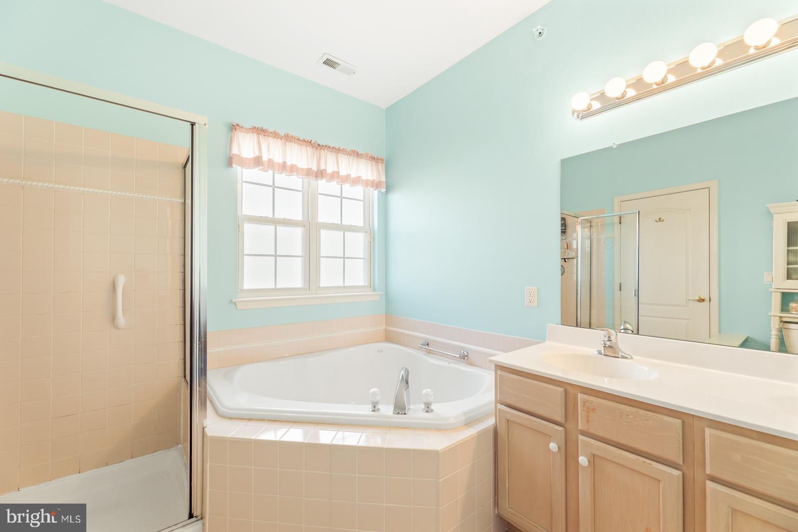 LEGACY OAKS - Residential