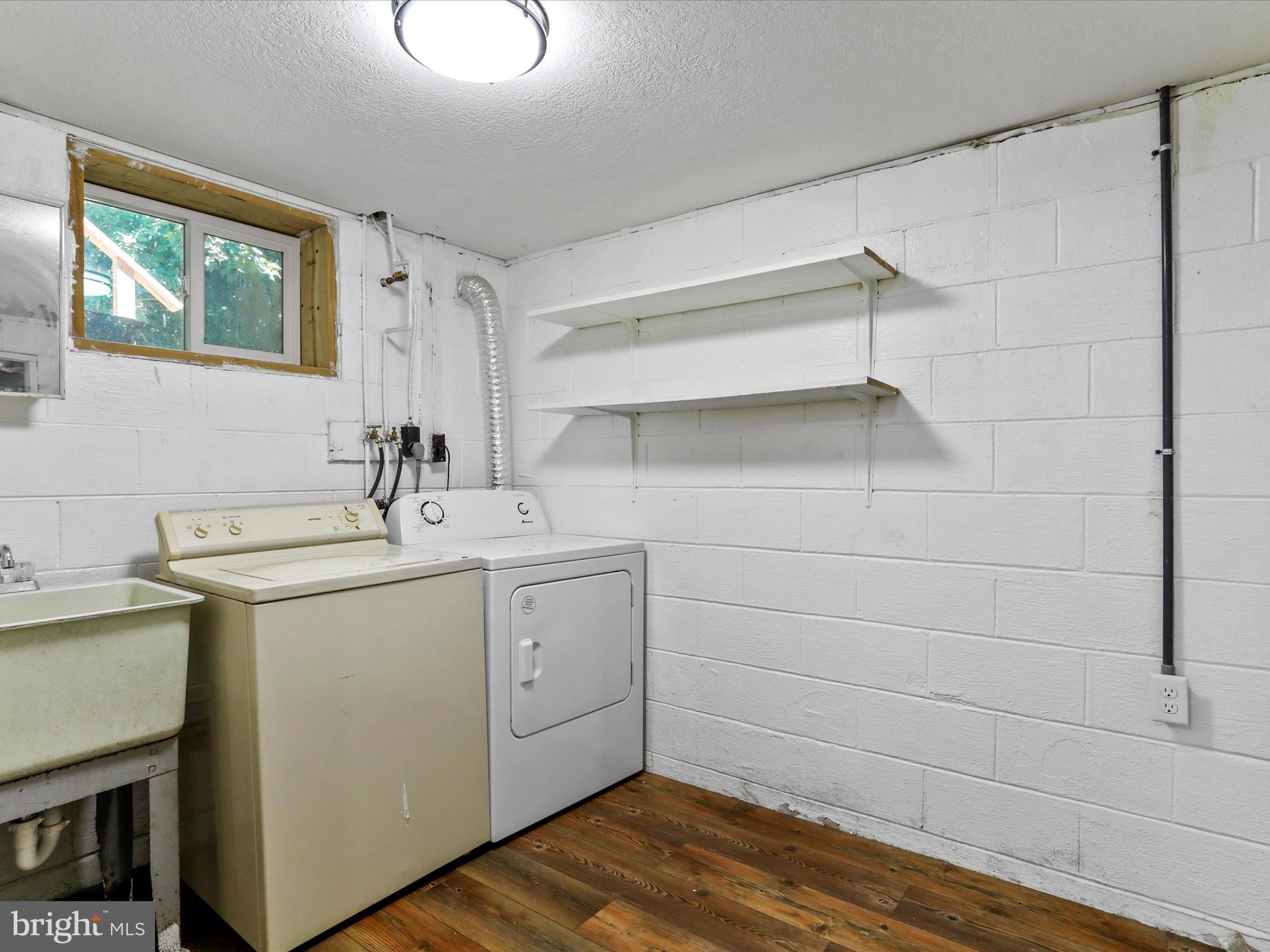 WEST END - Residential