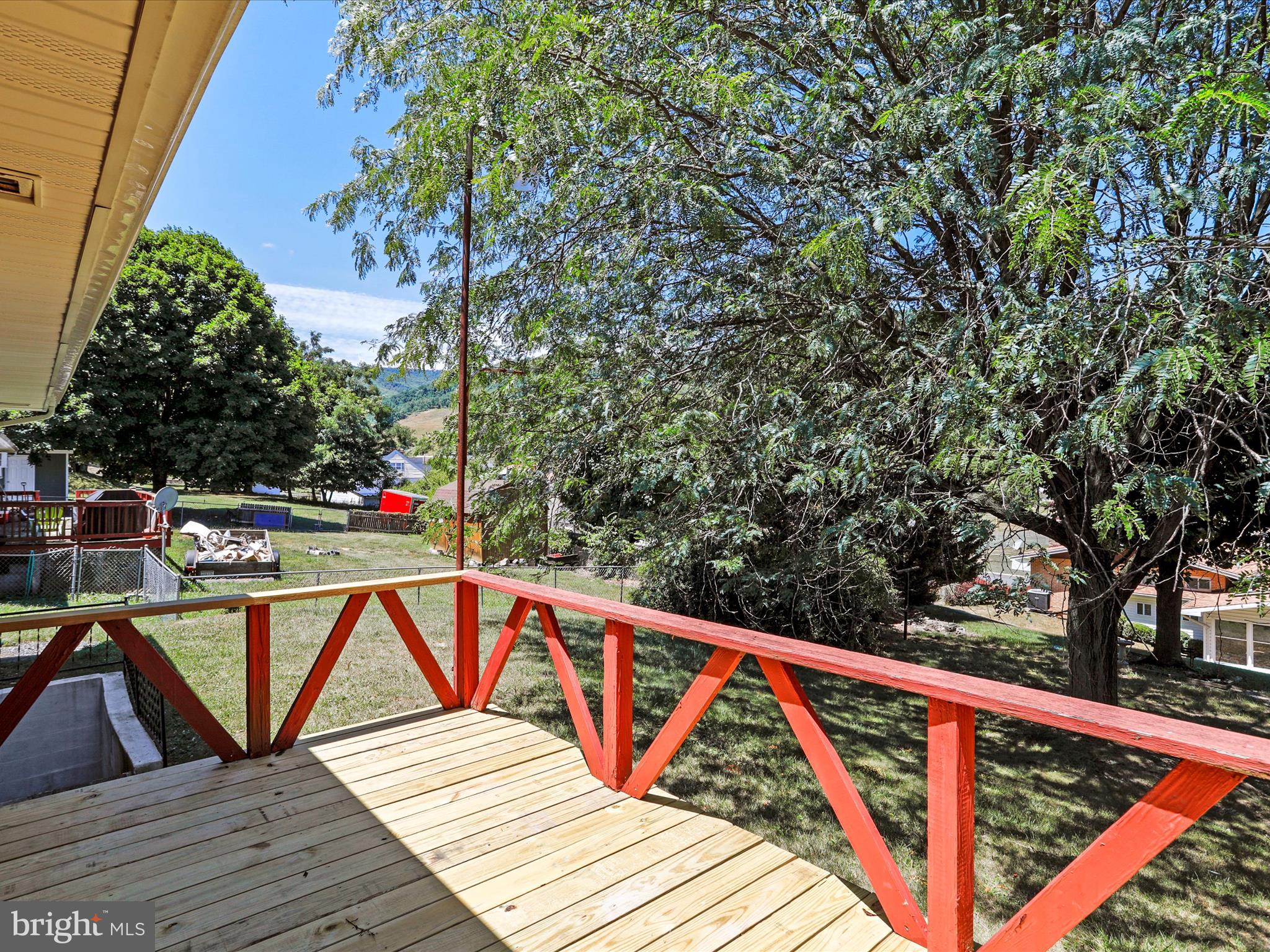 WEST END - Residential