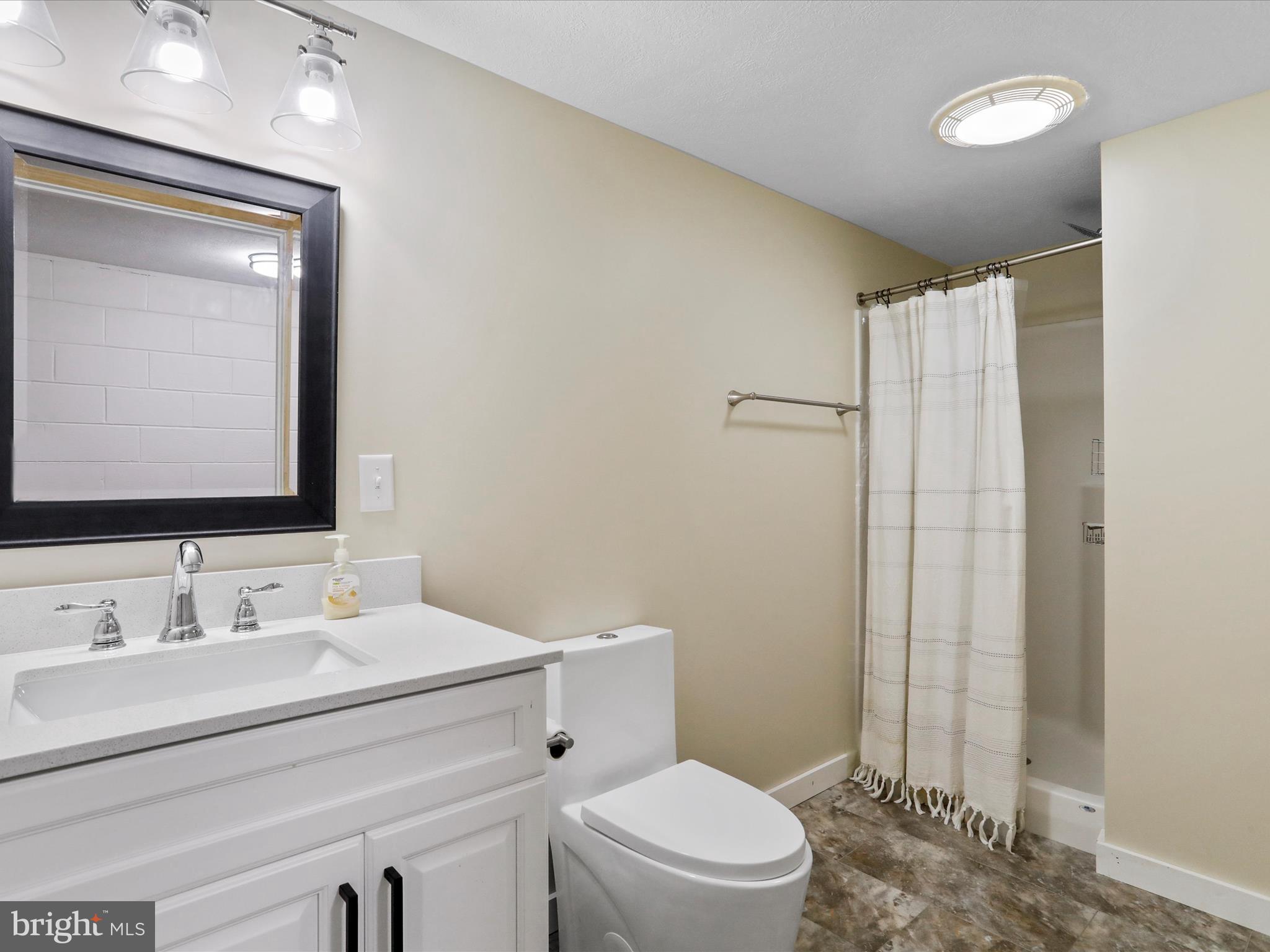 WEST END - Residential