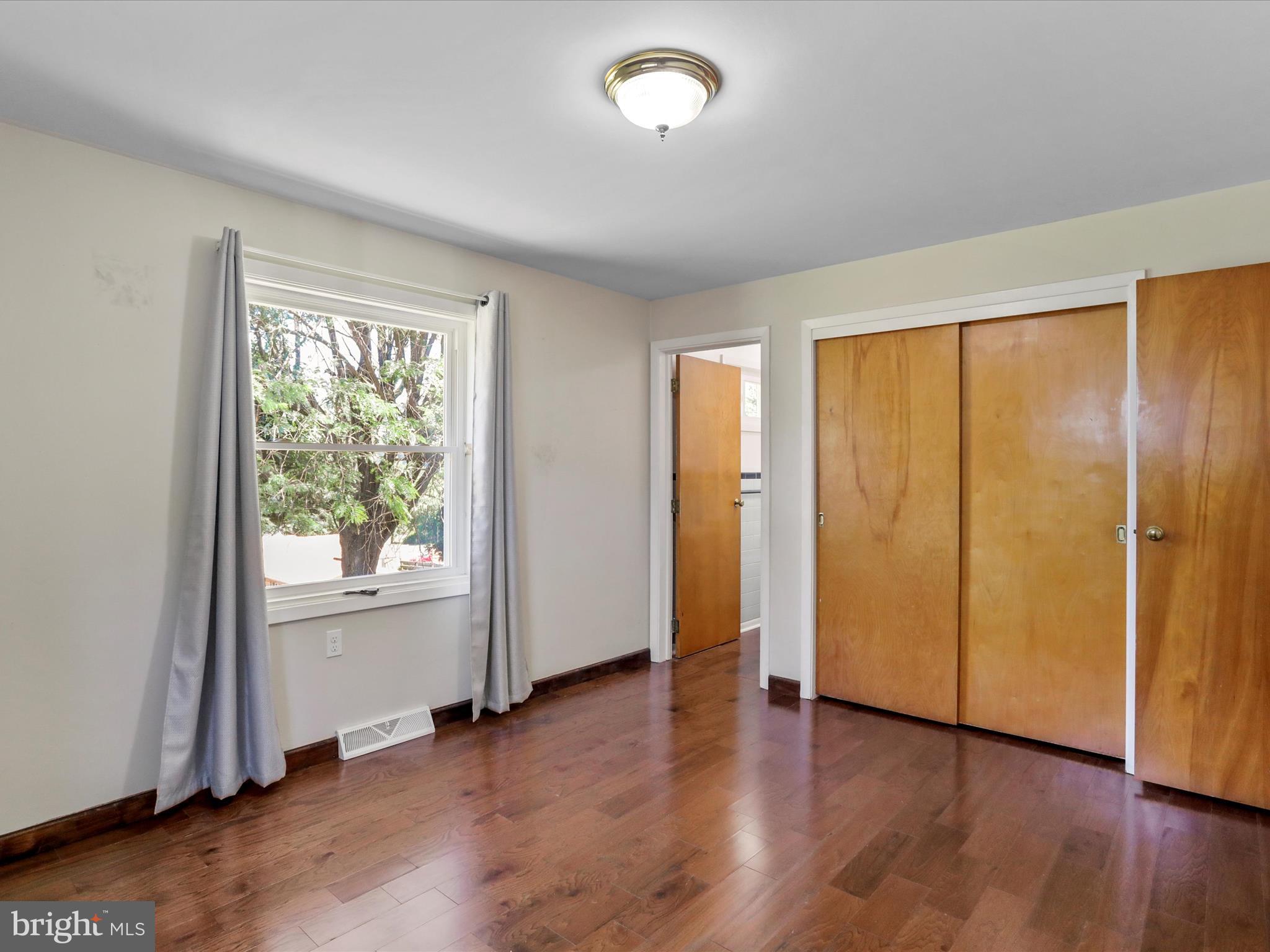 WEST END - Residential