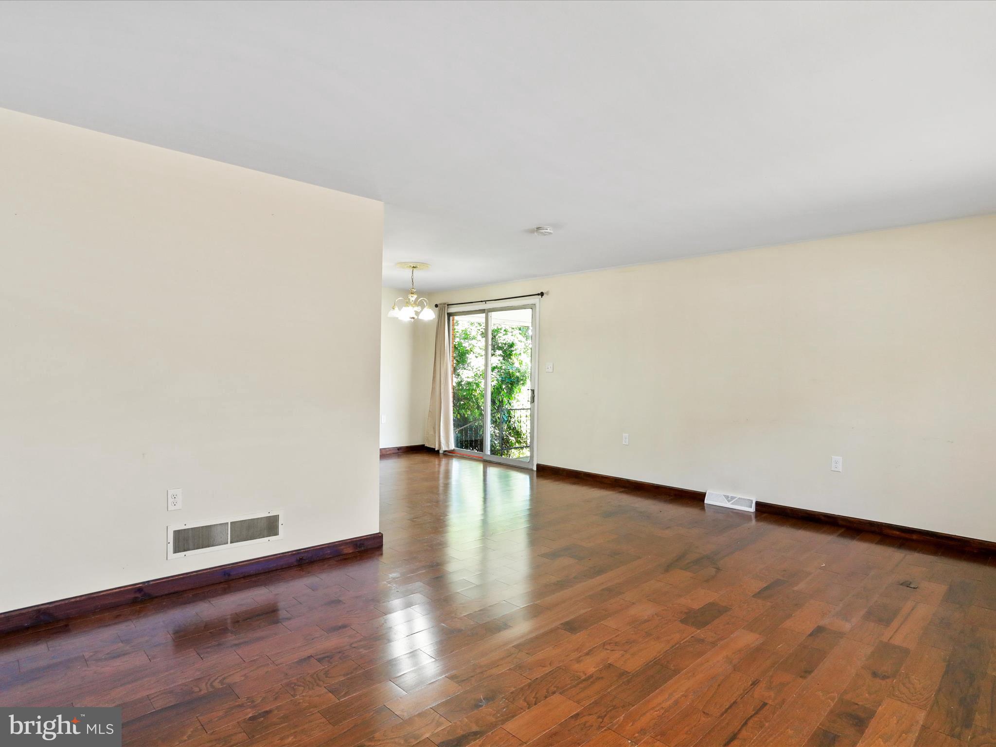 WEST END - Residential