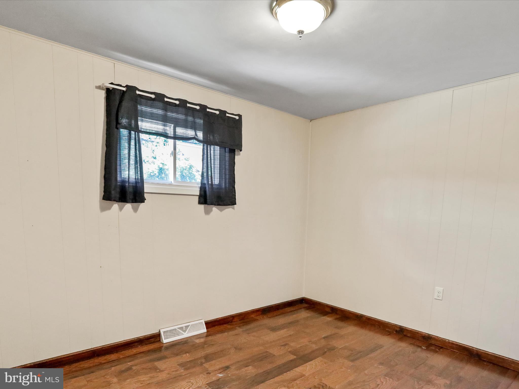 WEST END - Residential