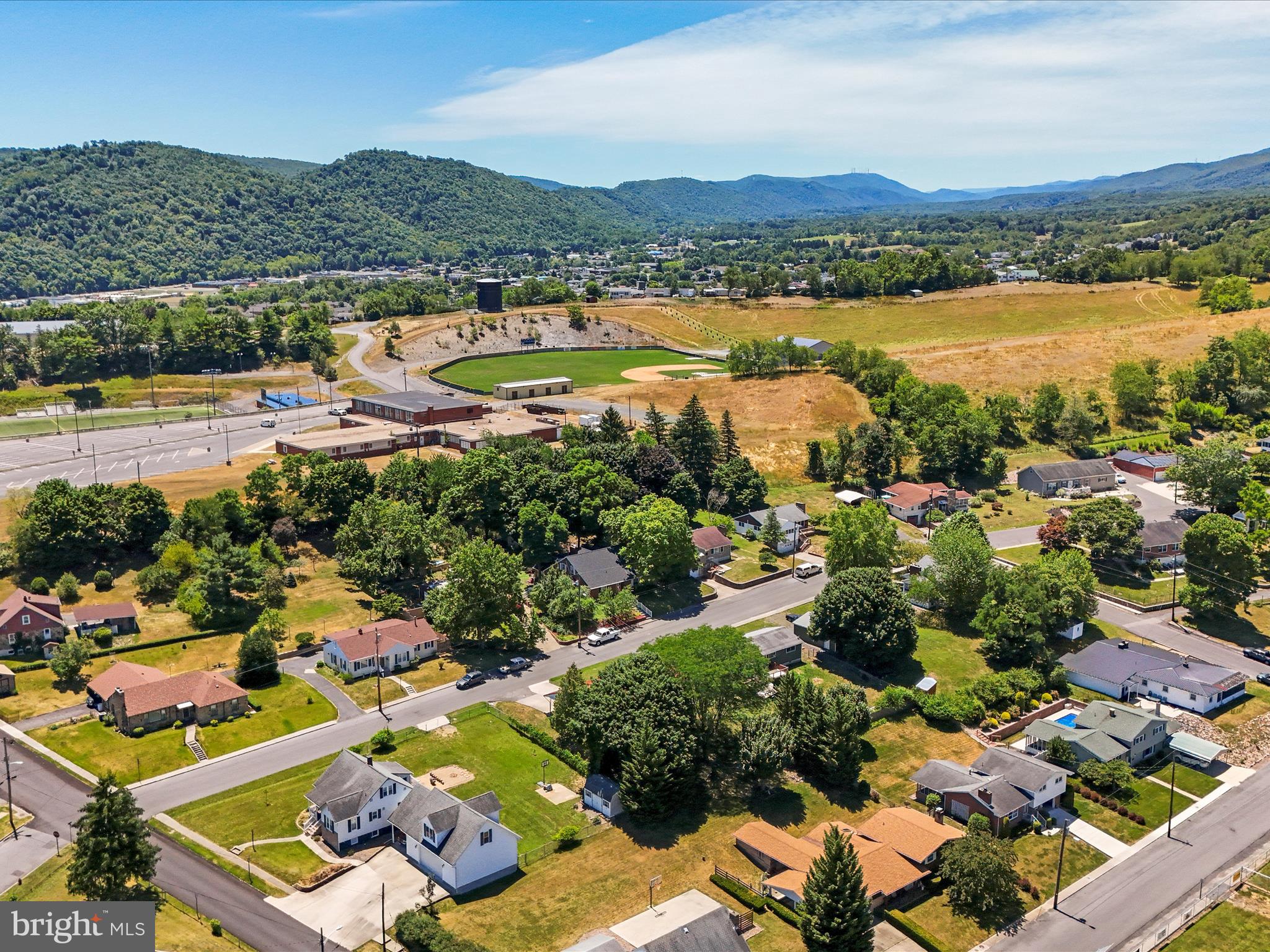 WEST END - Residential