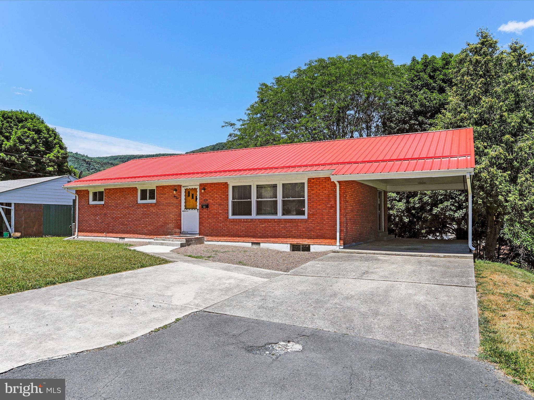 WEST END - Residential