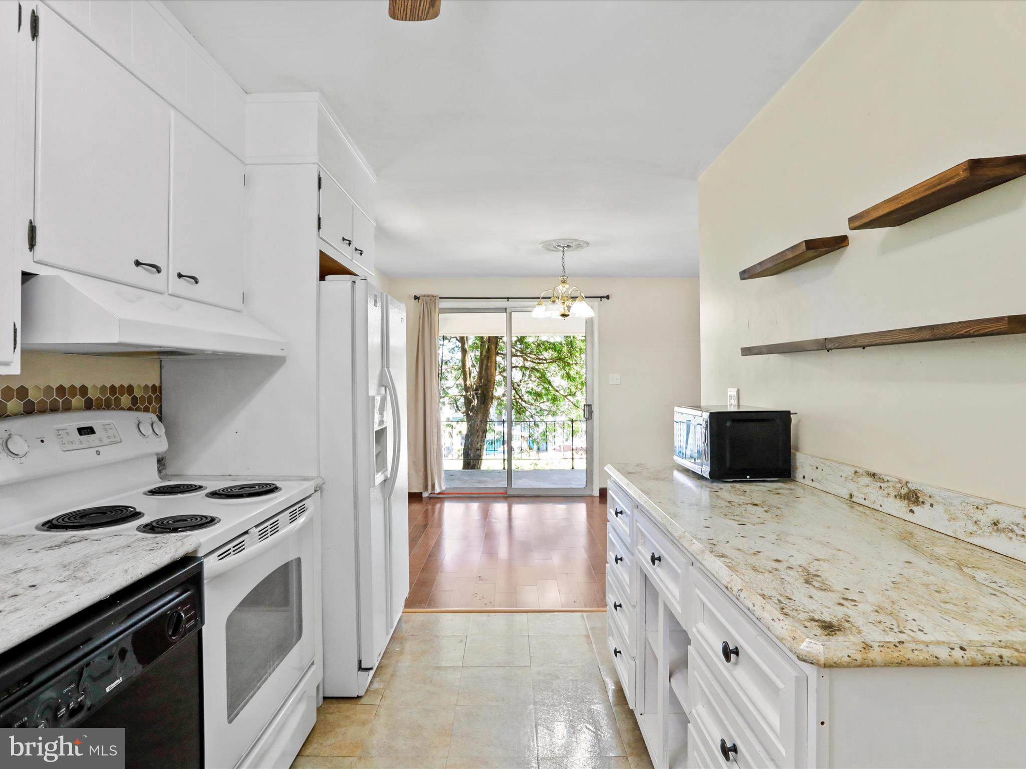 WEST END - Residential