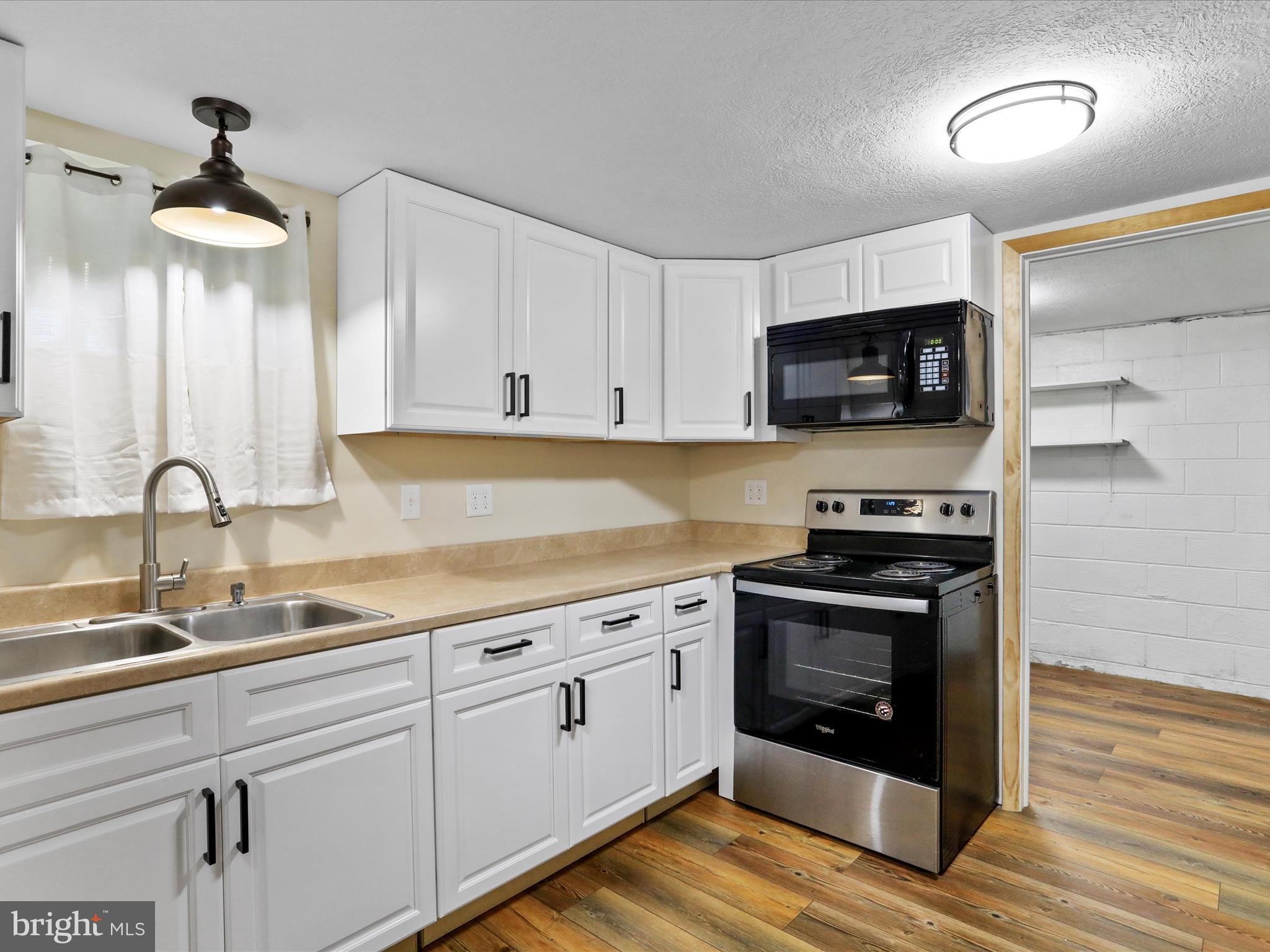 WEST END - Residential