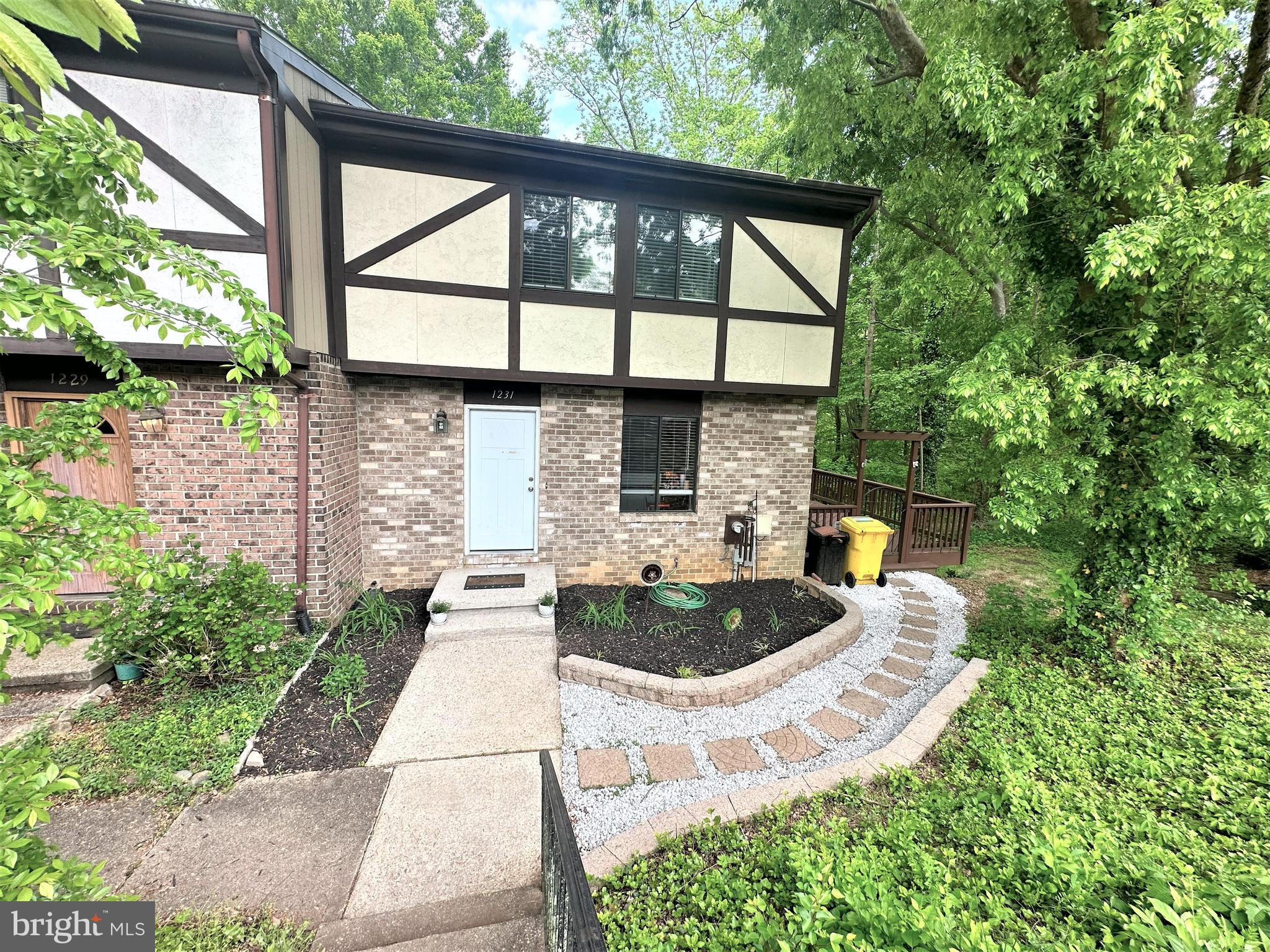 KIMBERLY WOODS VILLAGE - Residential