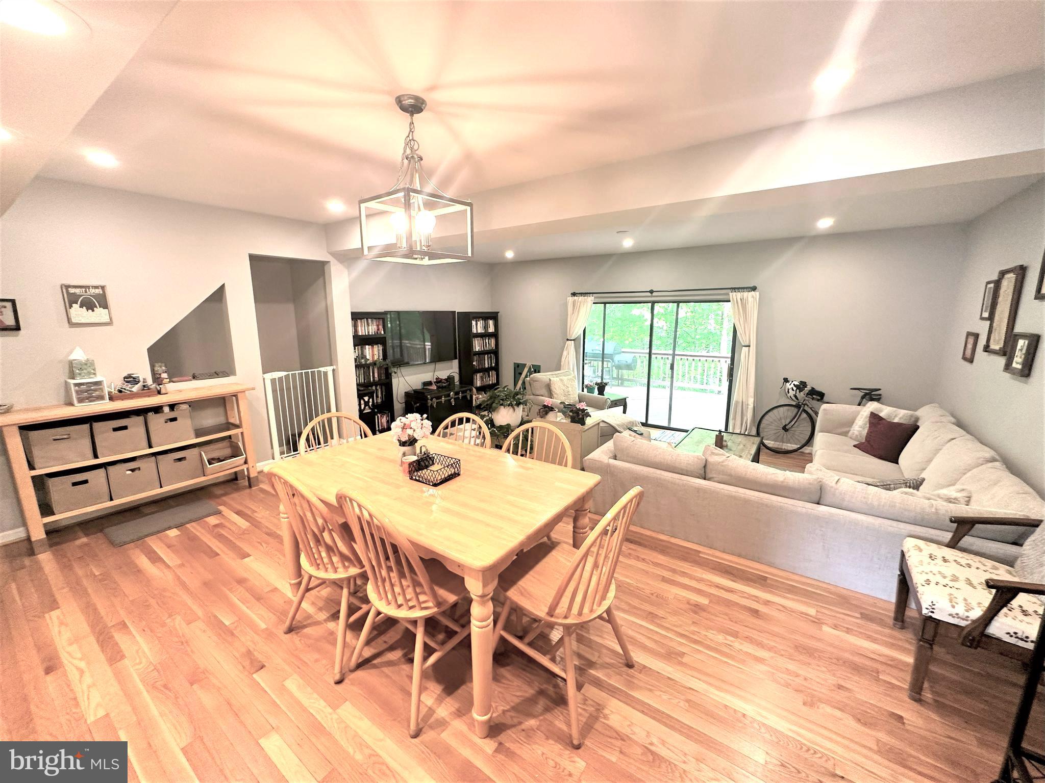 KIMBERLY WOODS VILLAGE - Residential