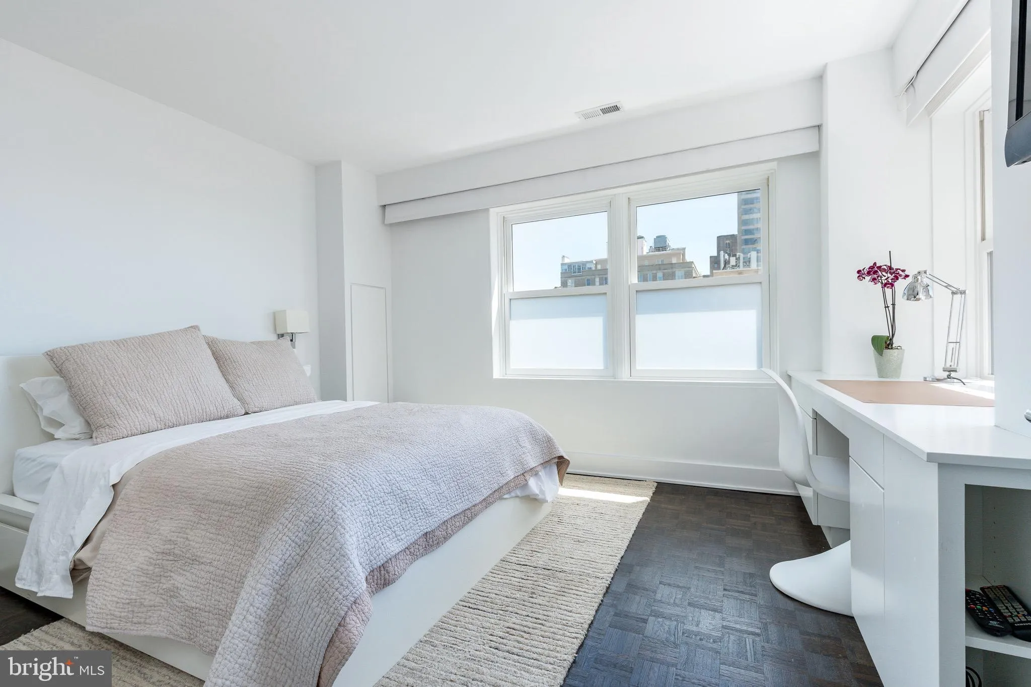 Philadelphia, Pennsylvania 19103, United States, 2 Bedrooms Bedrooms, ,2 BathroomsBathrooms,Residential,Active,231572