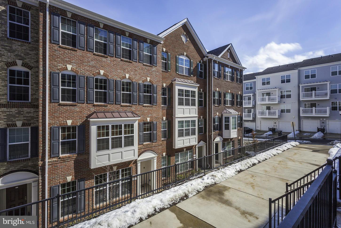 POTOMAC CLUB - Residential