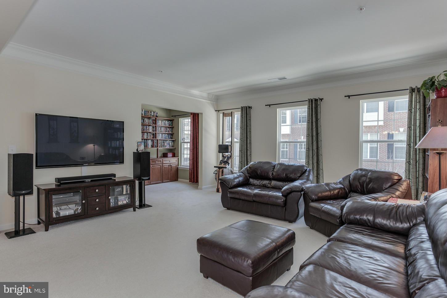 POTOMAC CLUB - Residential