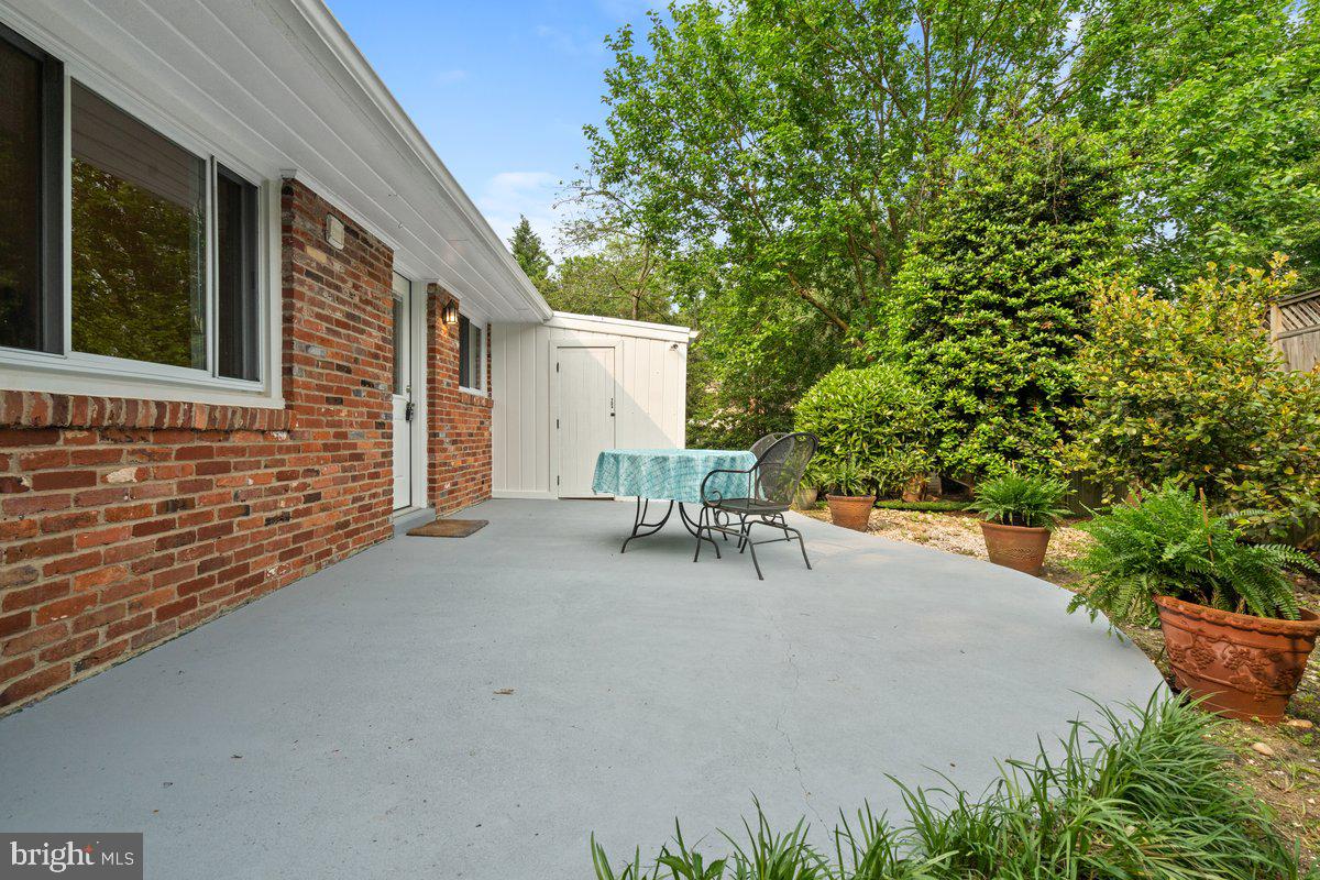 HOLLIN HALL VILLAGE - Residential