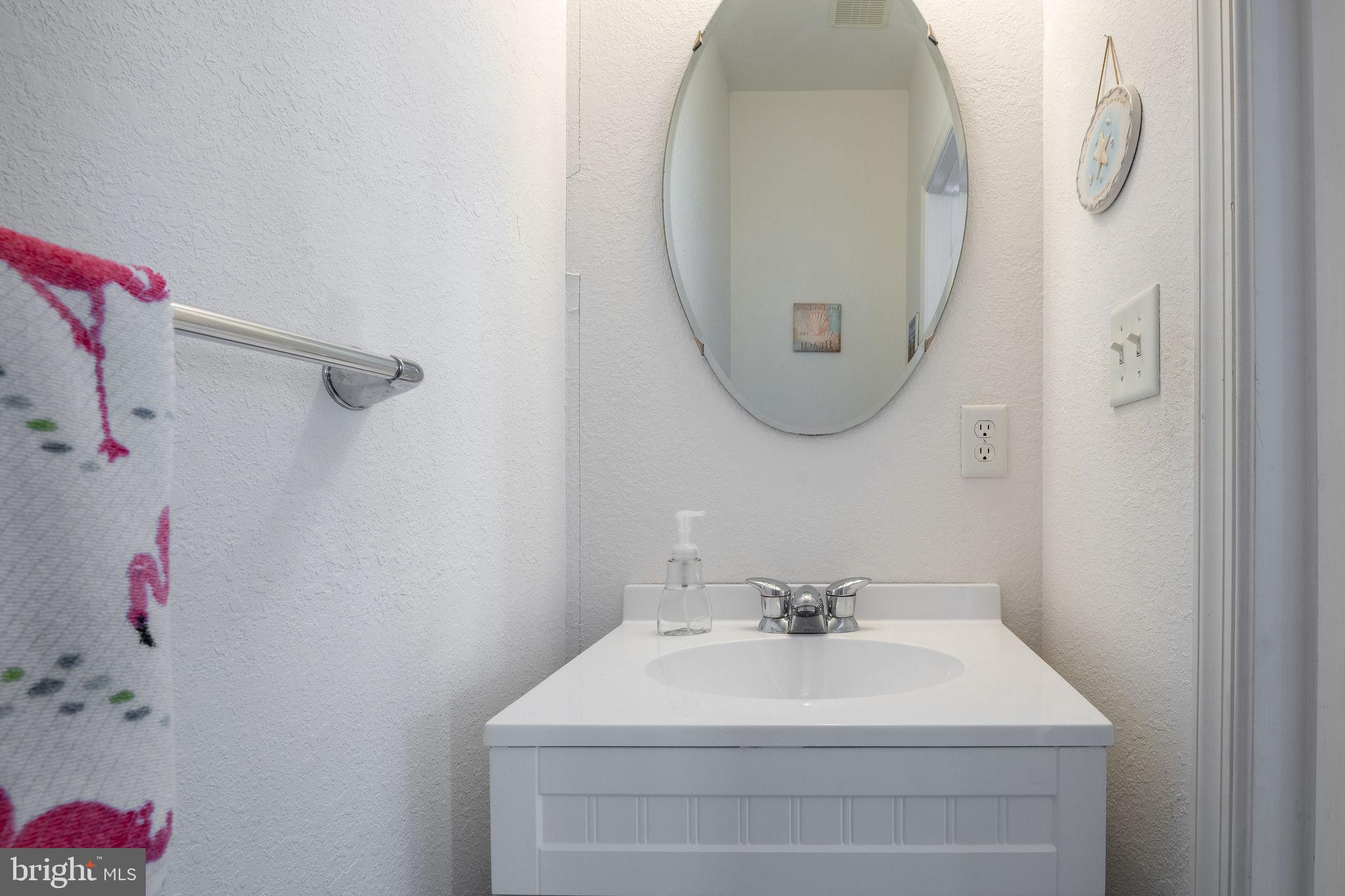 CREEKSIDE - Residential