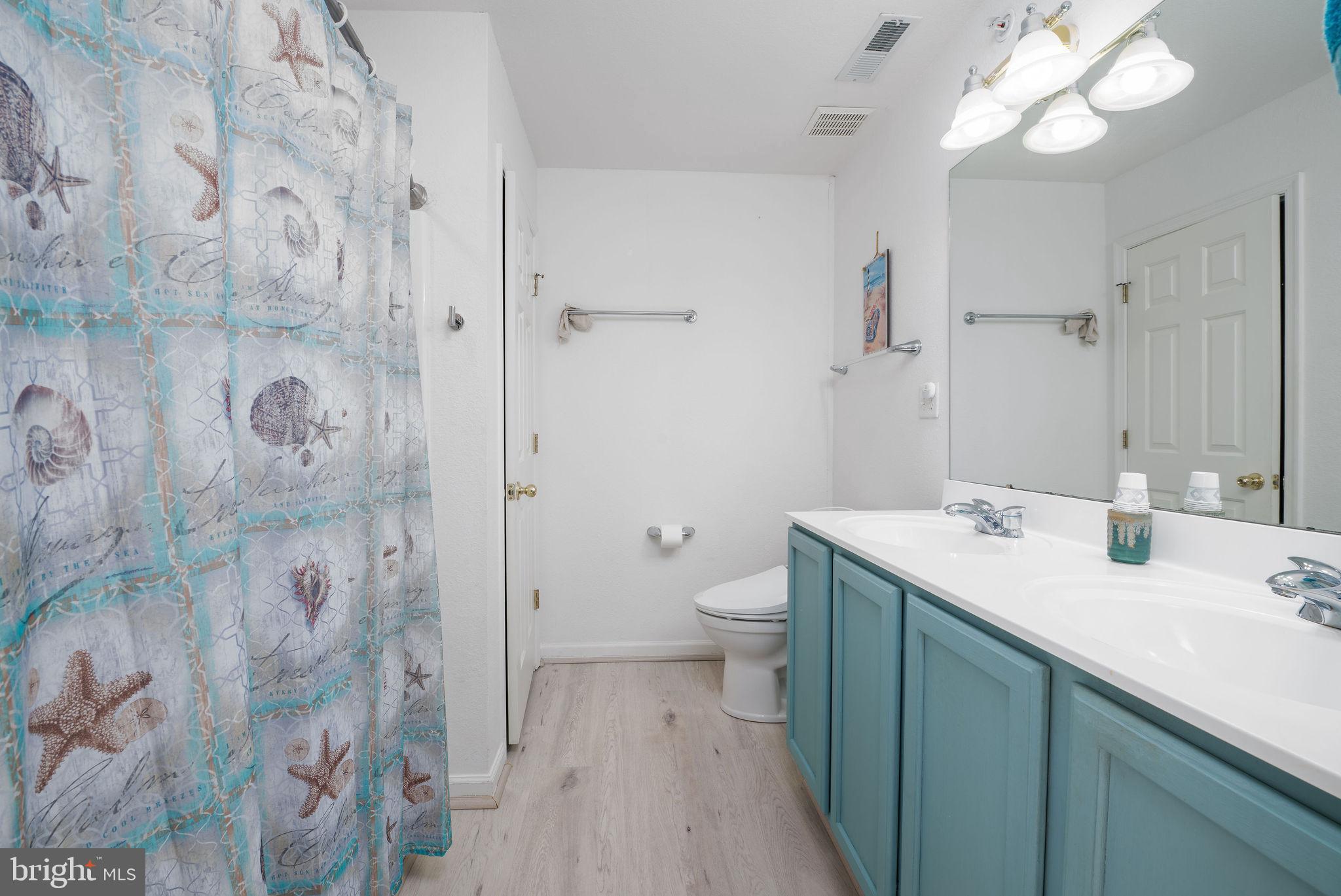 CREEKSIDE - Residential