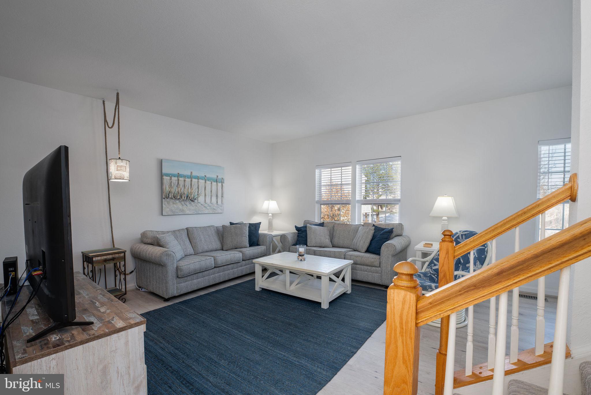 CREEKSIDE - Residential